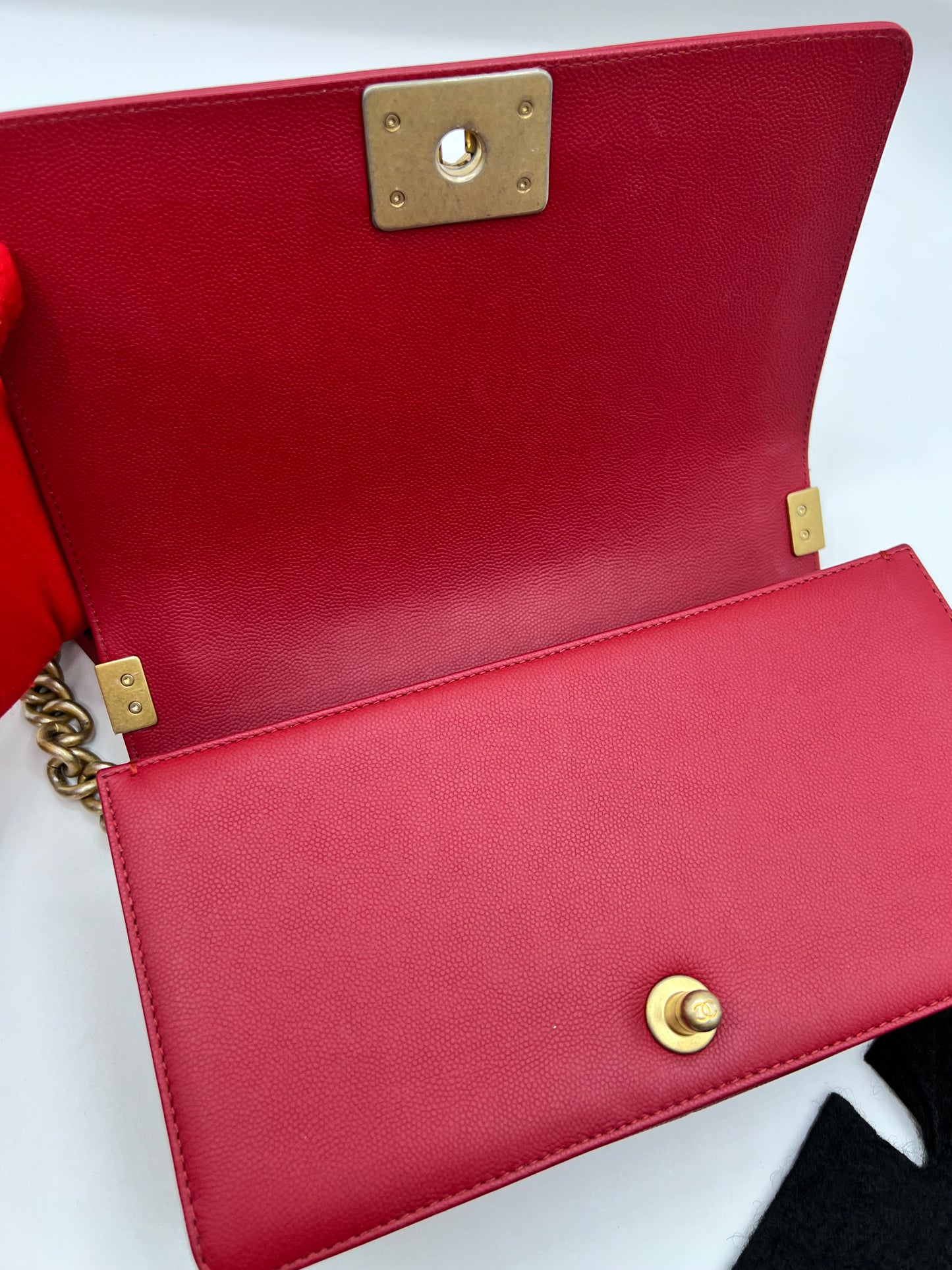 Chanel Caviar red Leboy Old Medium GHW