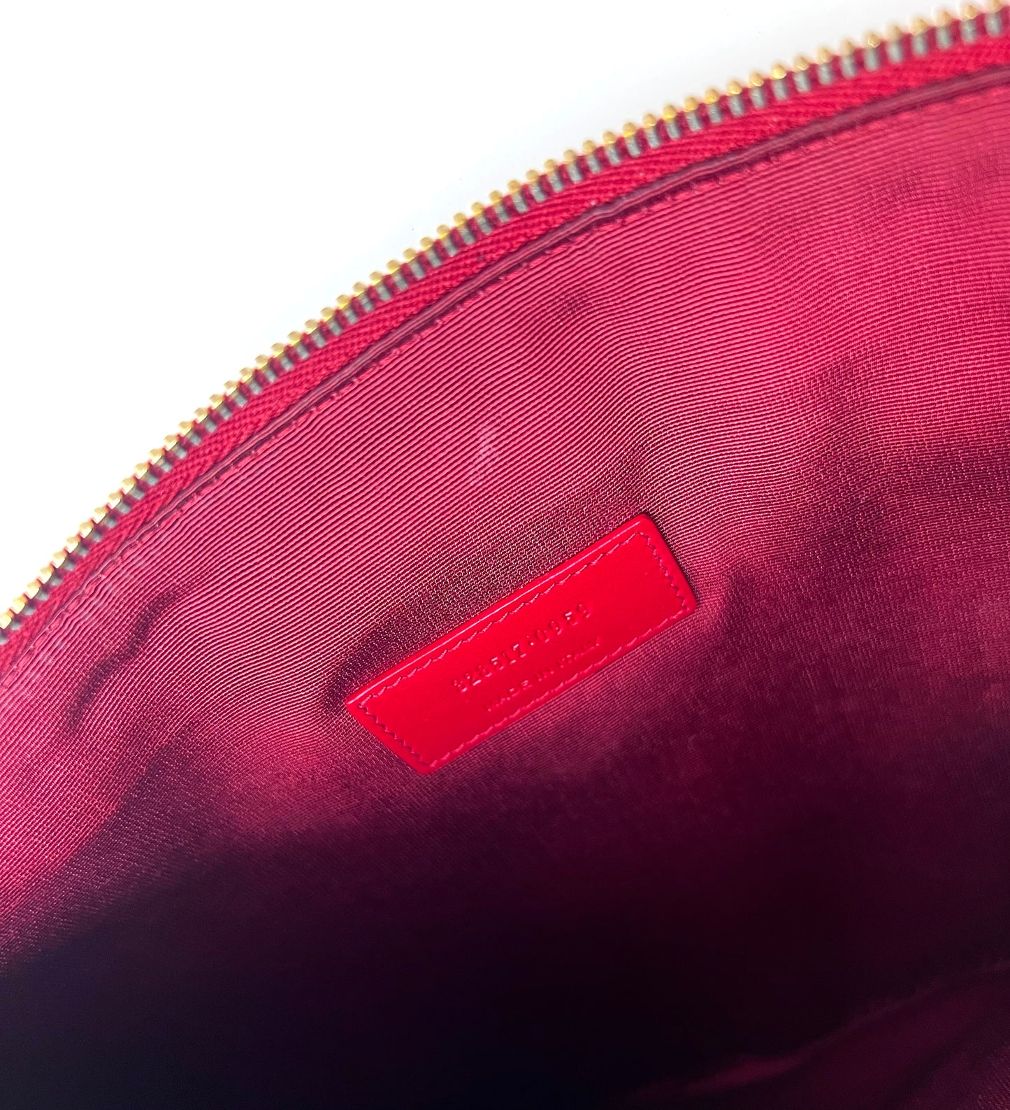 Yves Saint Laurent Red Leather Document Clutch Bag            (🇵🇭P16,340)