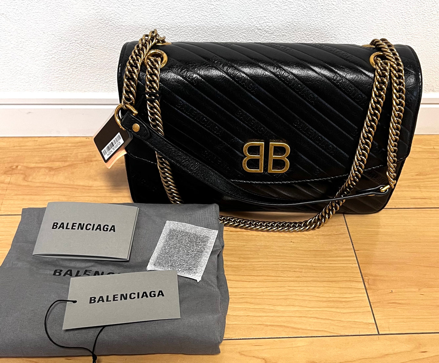 Balenciaga BB Black Leather Chain Shoulder Bag MM size   (🇵🇭P59,340)