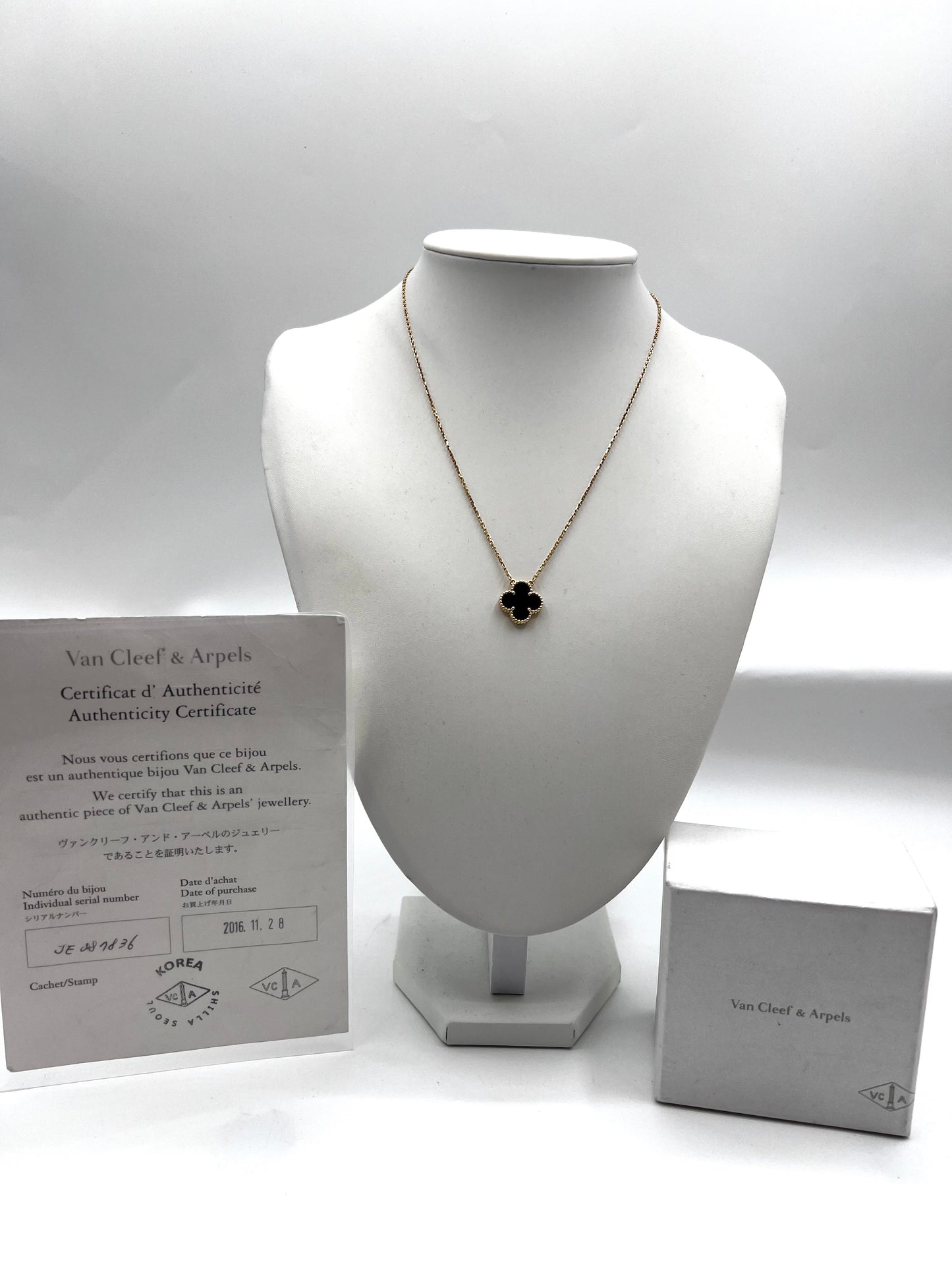 Van Cleef & Arpels Alhambra Onyx Necklace 18K YG 5.1g 38~42cm (🇵🇭P206,400)