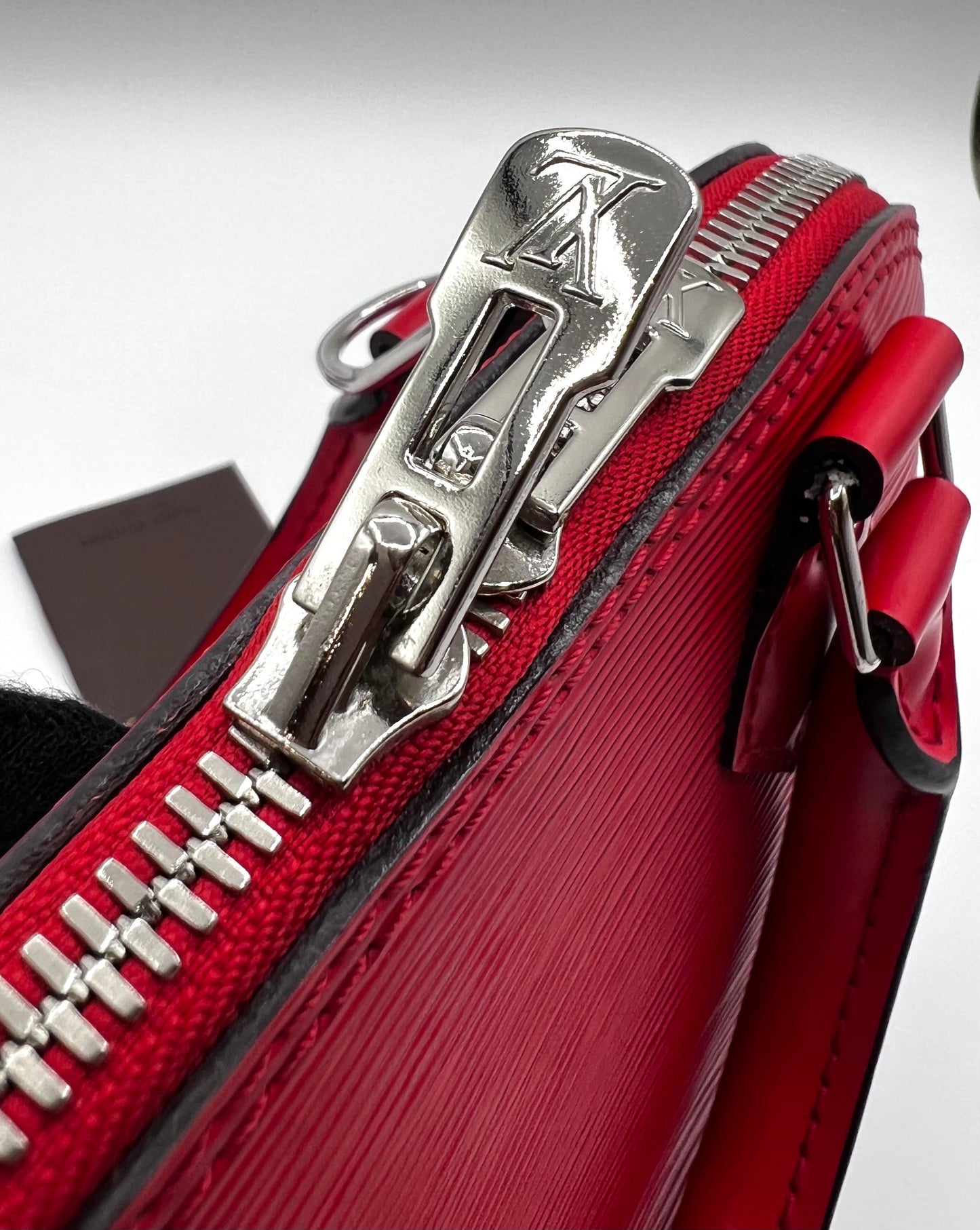 Louis Vuitton Red Epi Leather Alma bb 2 Way Bag                  (🇵🇭P64,500)