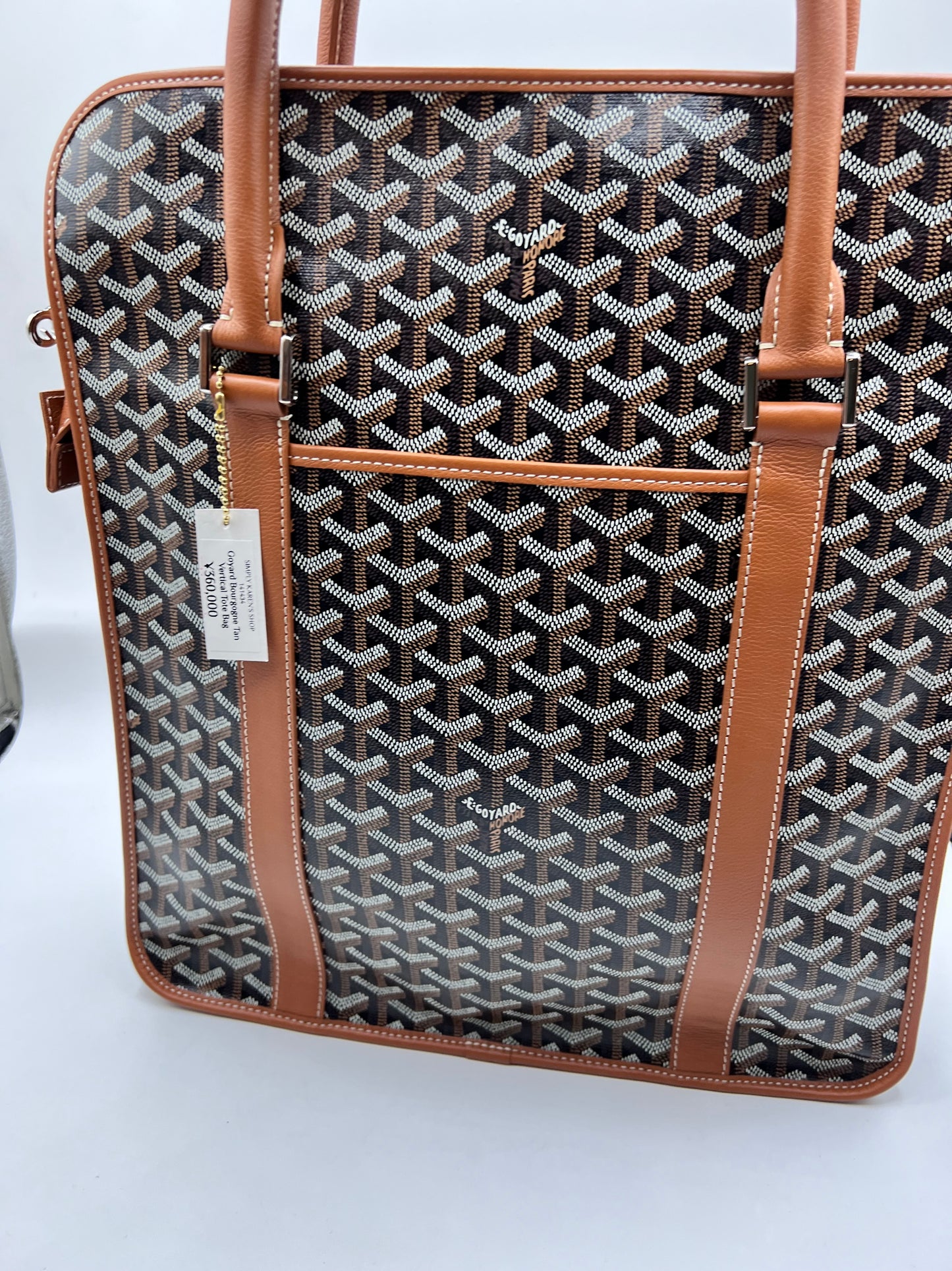 Goyard Bourgogne Tan Vertical Tote (🇵🇭P154,800)
