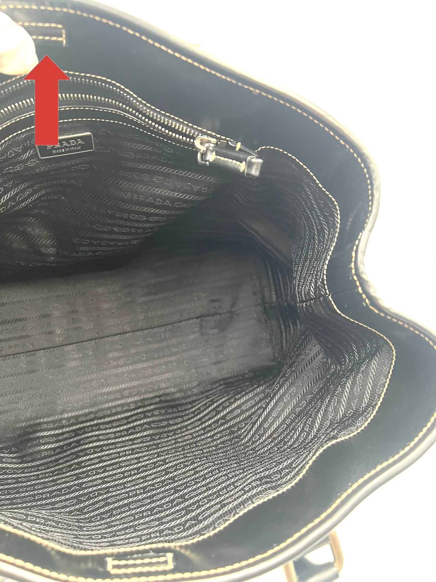 Prada Tessuto Nylon Black Tote Bag (🇵🇭P24,940)