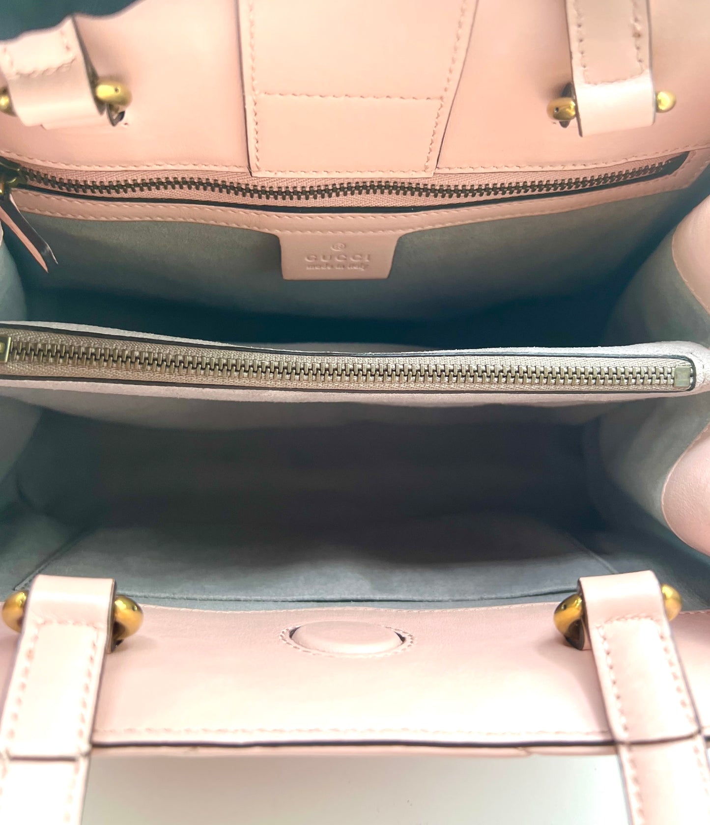 Gucci GG Marmont Quilted Leather 2 way Bag in Pink      (🇵🇭P63,640)