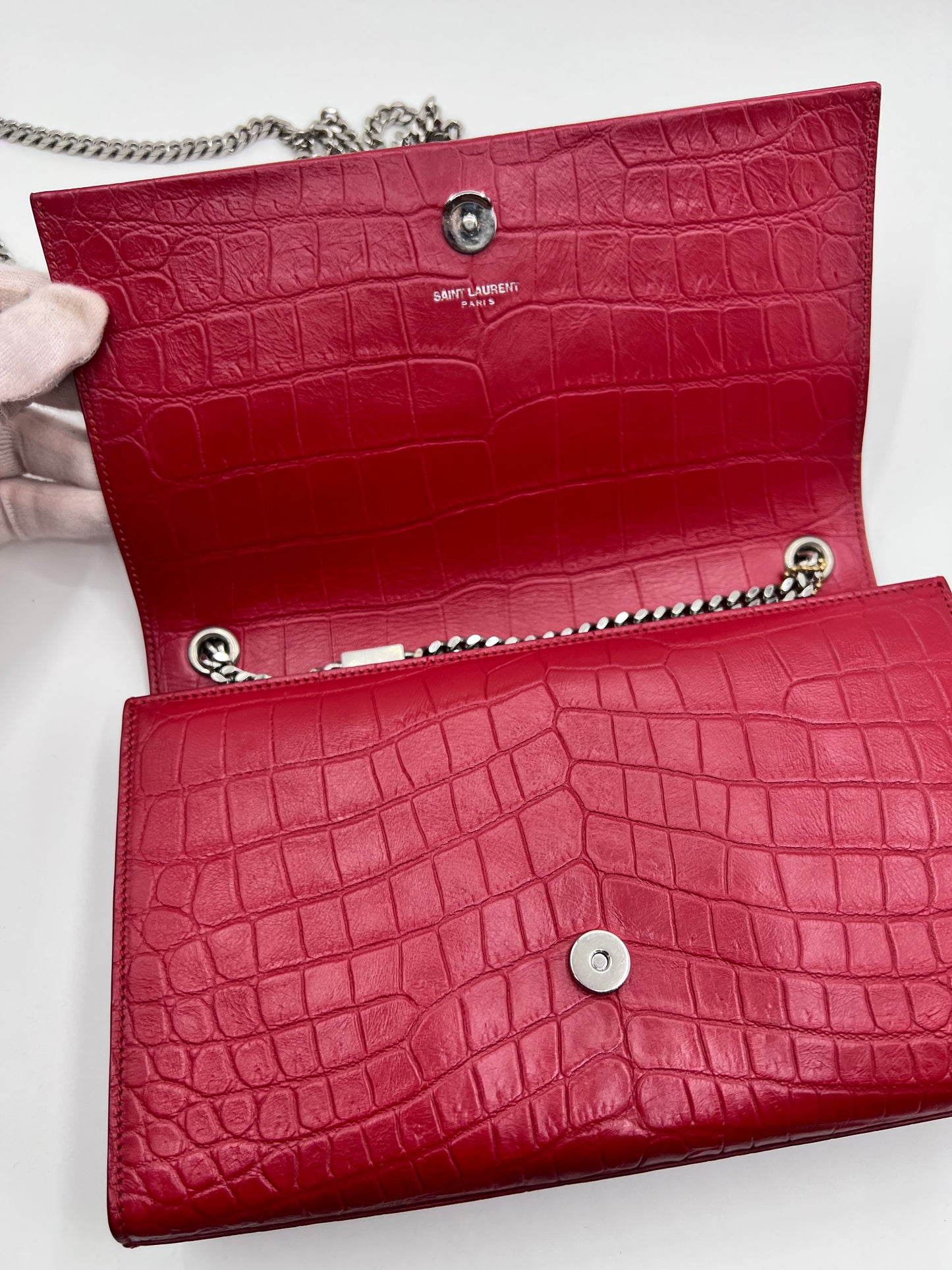 Yves Saint Laurent Kate Tassel Croc Embossed Leather MM Size Red Flap  (🇵🇭P76,540)