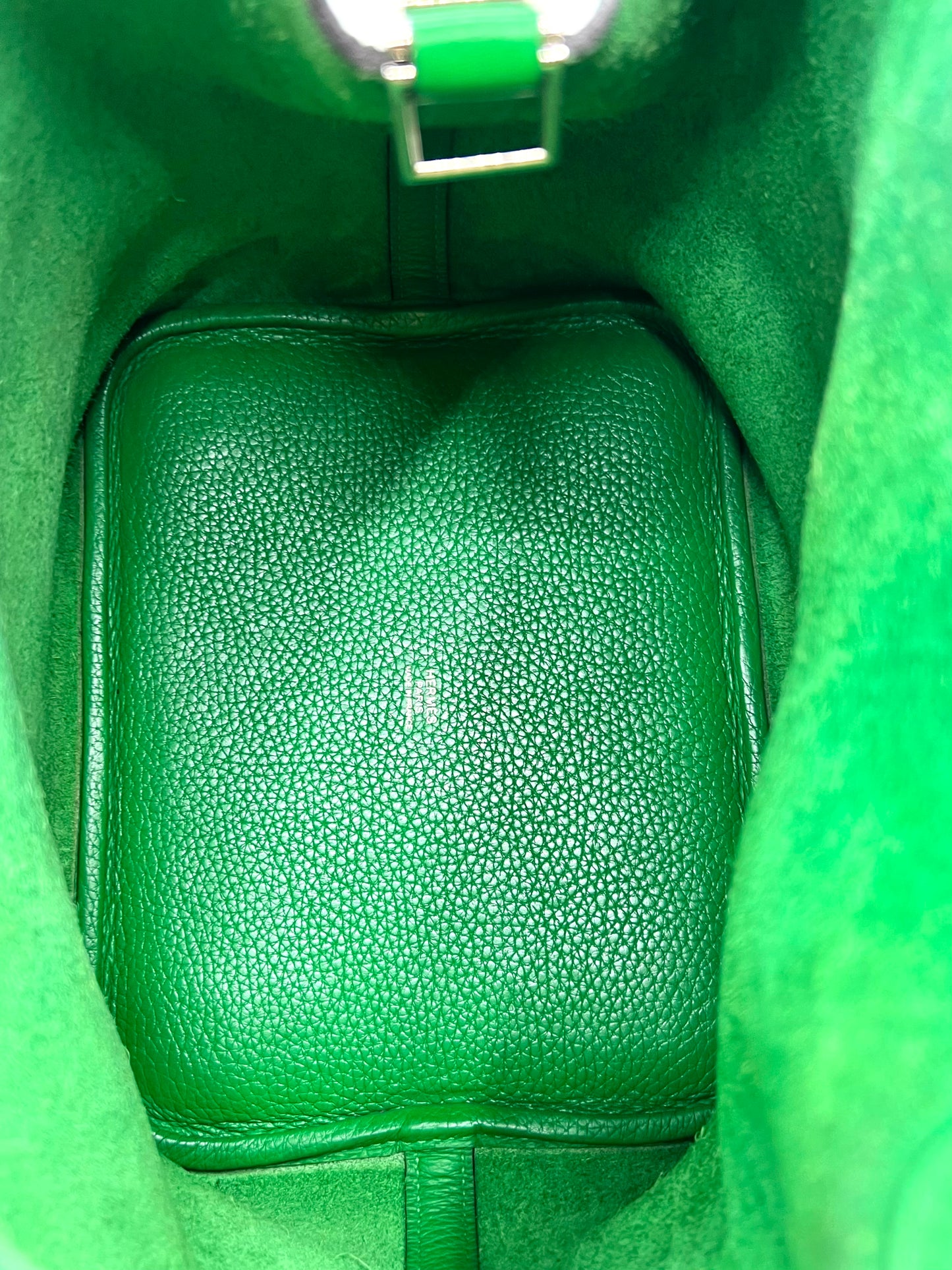 Hermes Picotin size 22 Taurillon Clemence Swift Silver H.W. Square R Stamp              (🇵🇭P167,000)