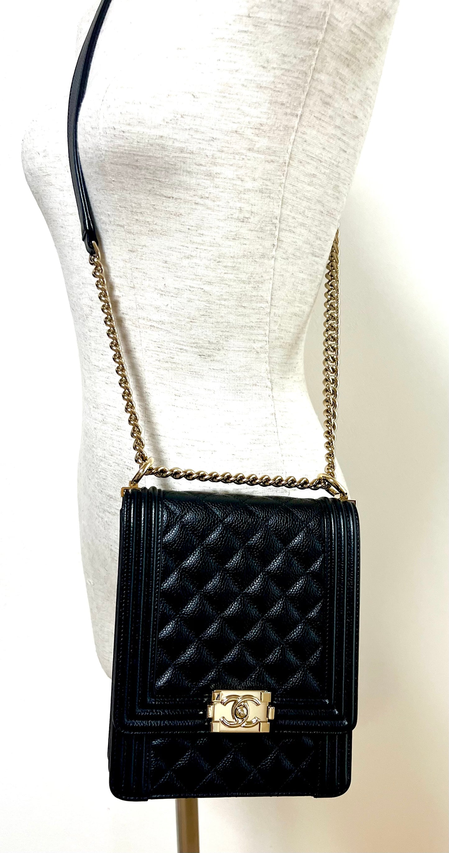 Chanel Leboy North South Black Caviar GHW Series 28 w/ Card Dustbag & Box               (🇯🇵P197,800)