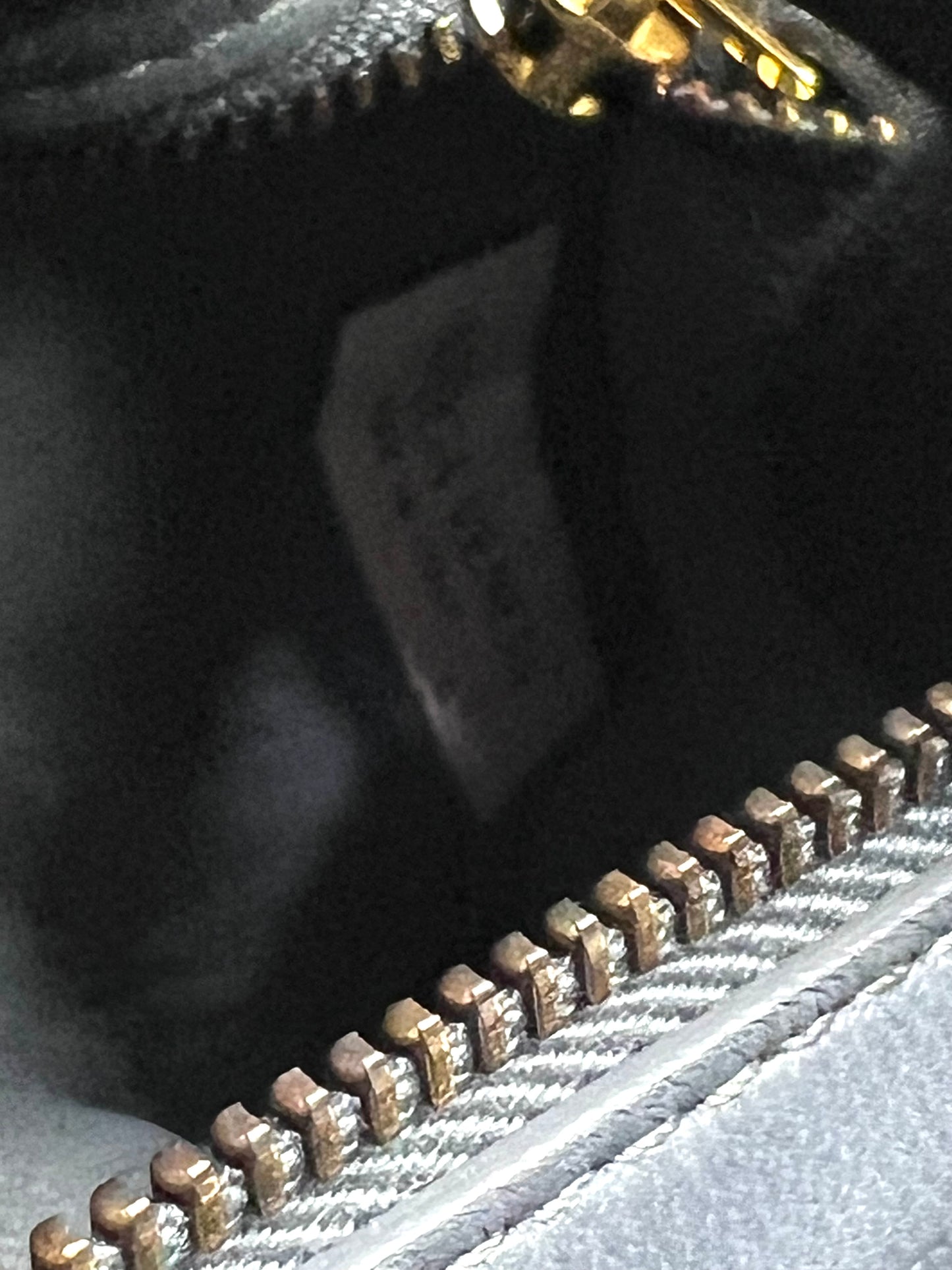 Bottega Venetta Gray Small Padded Cassette Crossbody Bag  (🇵🇭P63,640)