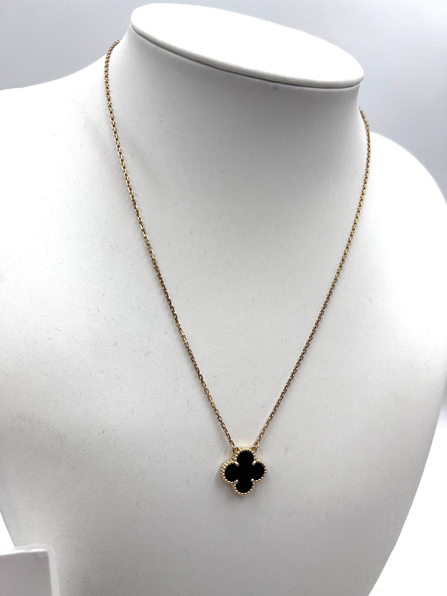 Van Cleef & Arpels Alhambra Onyx Necklace 18K YG 5.1g 38~42cm (🇵🇭P206,400)