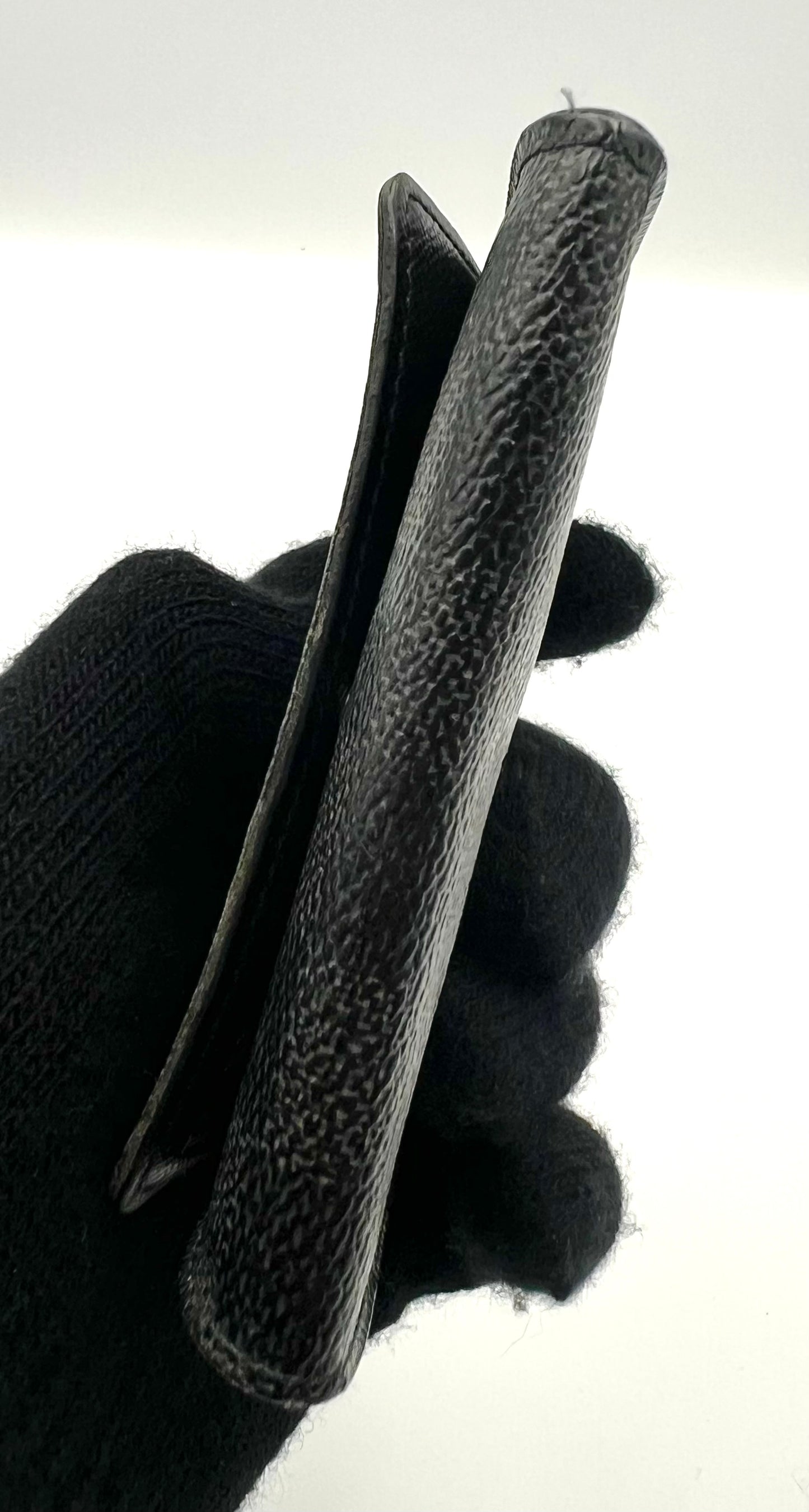 Louis Vuitton Graphite 6 Hooks Key Holder (🇵🇭P6,020)