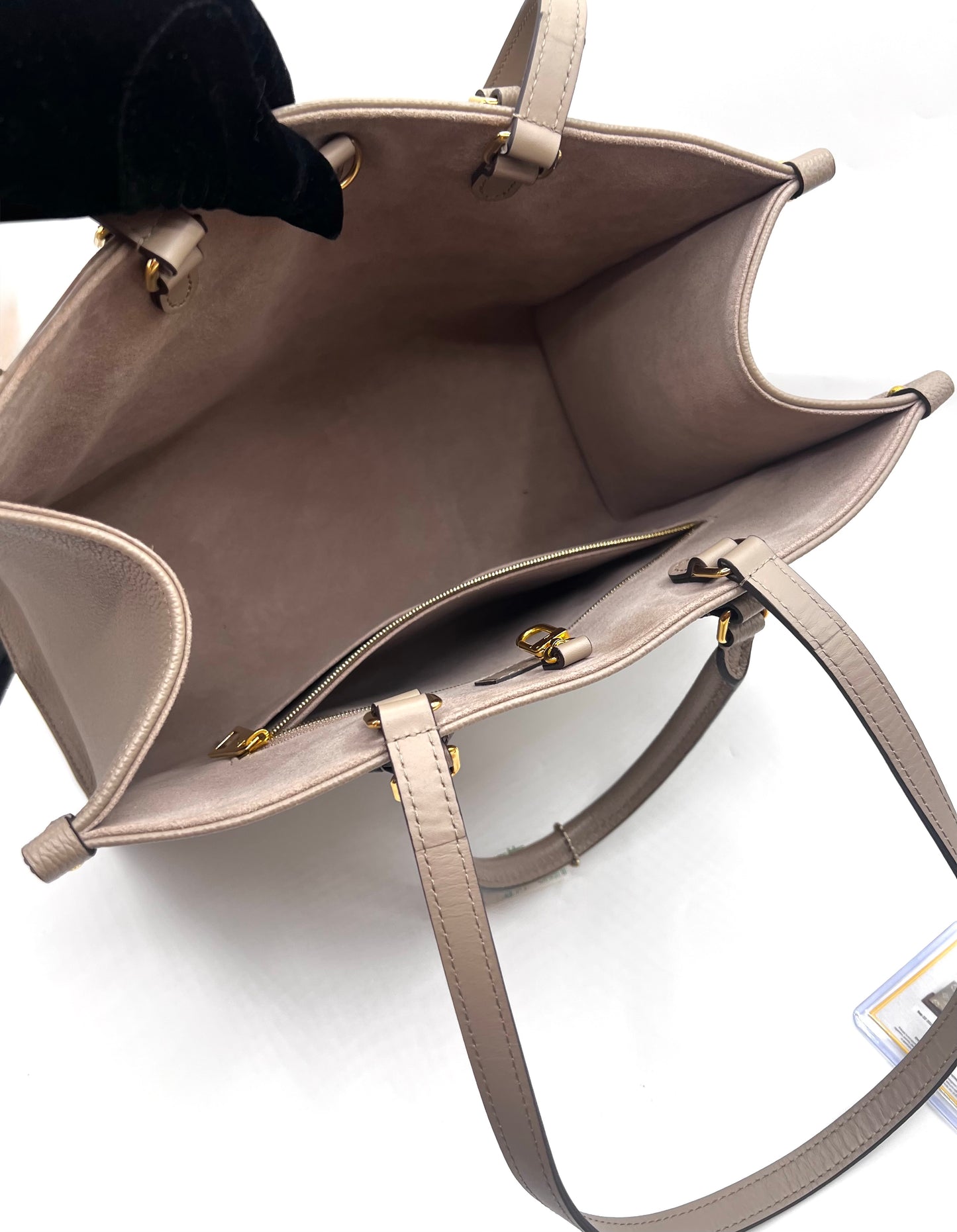 LOUIS VUITTON ON THE GO BICOLOR MM SIZE (🇵🇭P163,400)