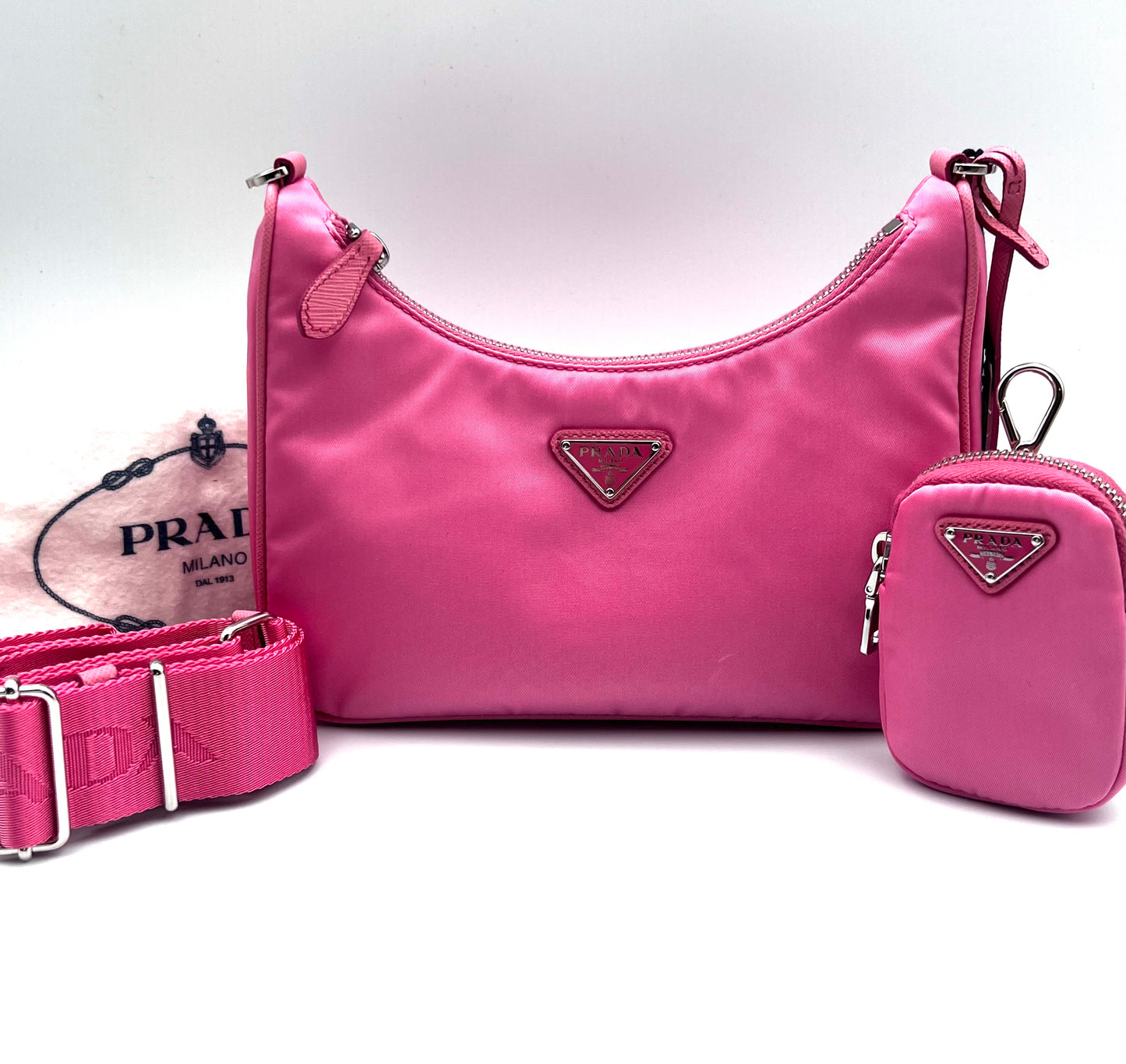 Prada Tessuto Nylon Sakura Pink Re-Edition 2005 Crossbody Bag (🇵🇭P72,240)