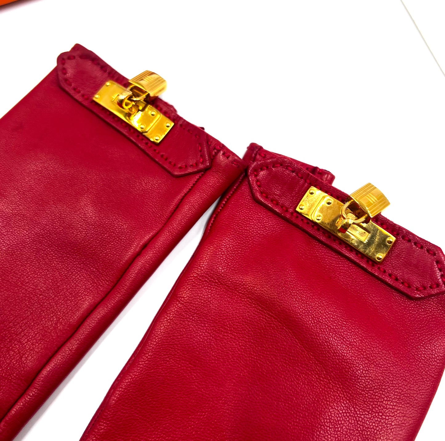 Hermes Kelly Red Ladies Gloves Small Size  (🇵🇭P12,040)