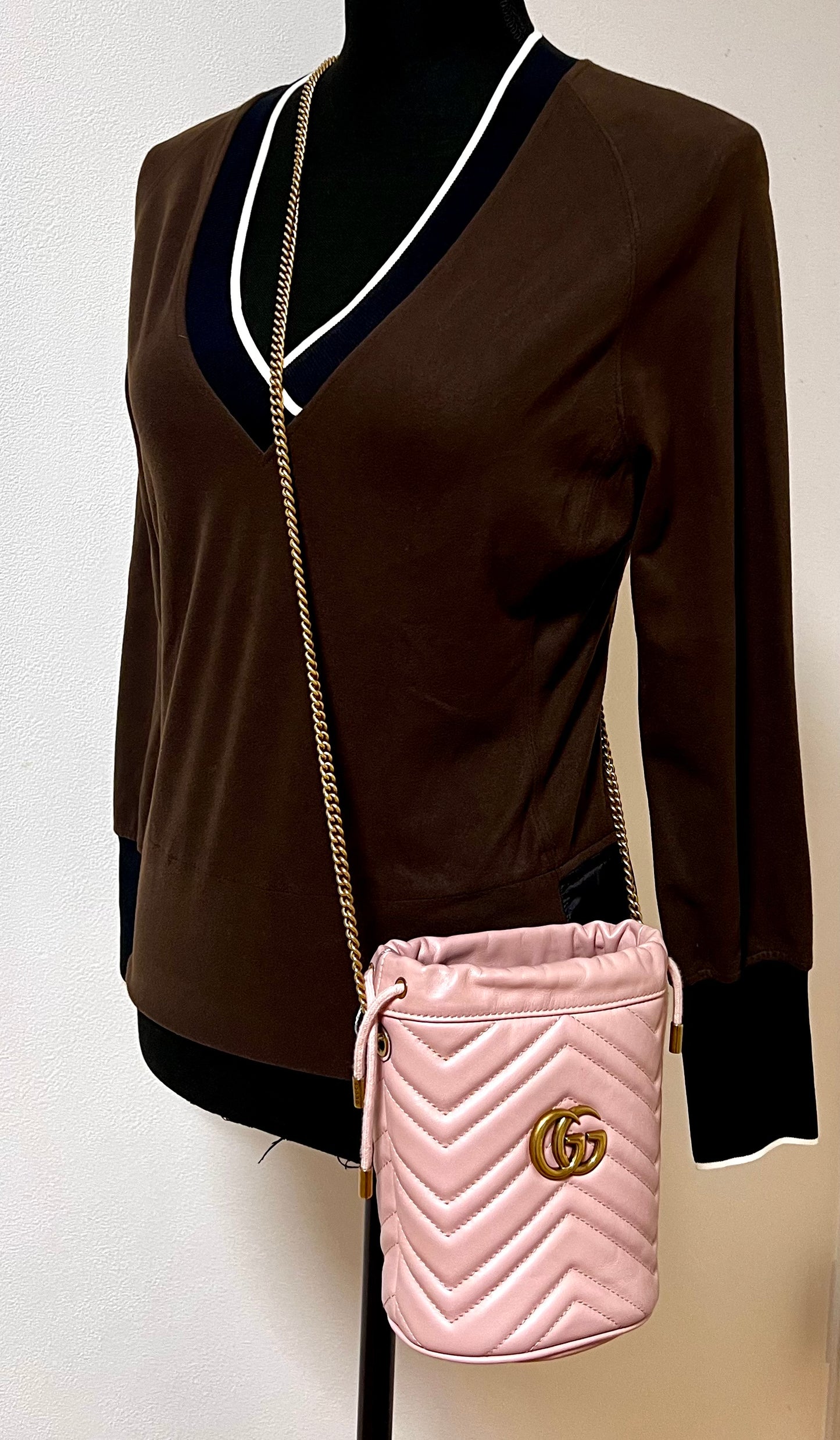 Gucci Marmont Sakura Pink Mini Bucket Bag (🇵🇭P37,840)