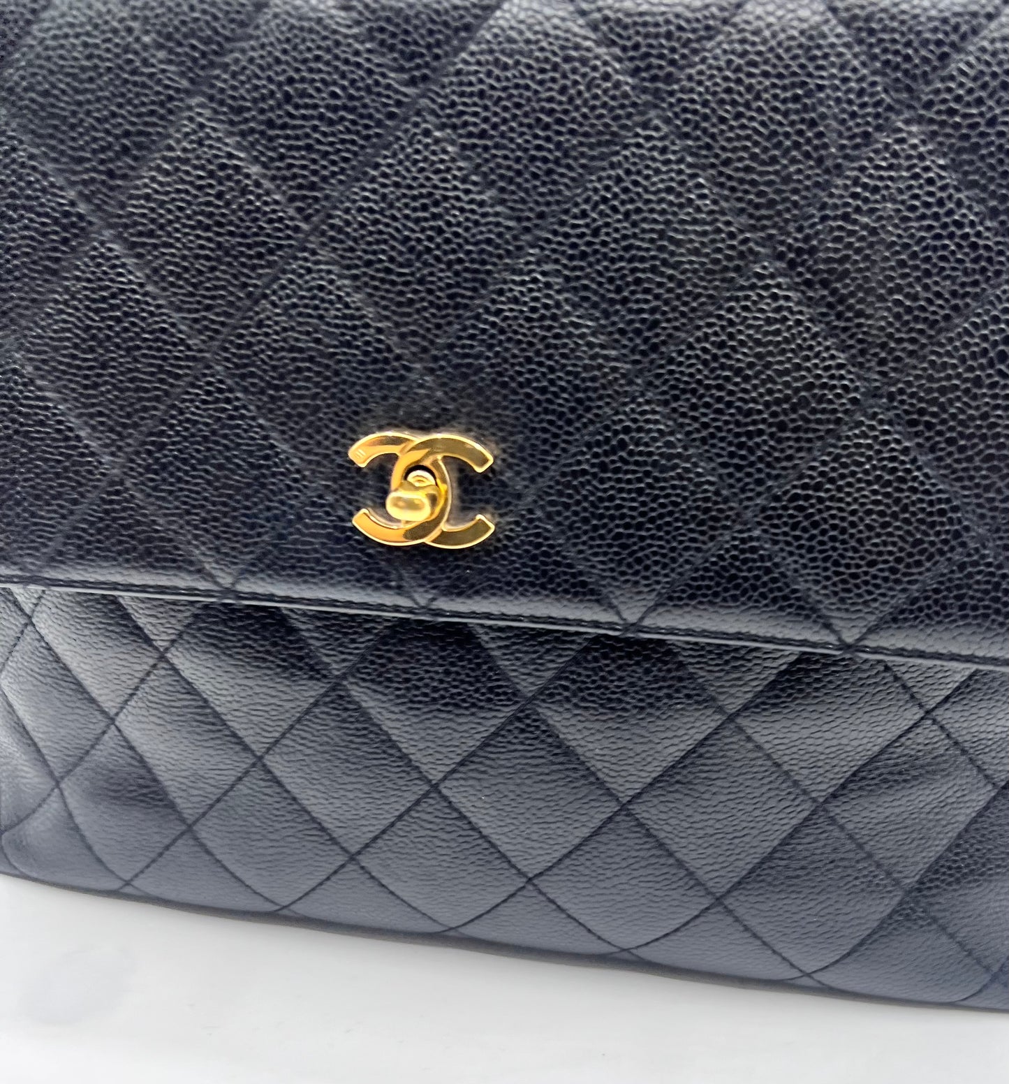 Chanel Vintage Kelly Top Handle Bag in Carviar             (🇵🇭P163,400)