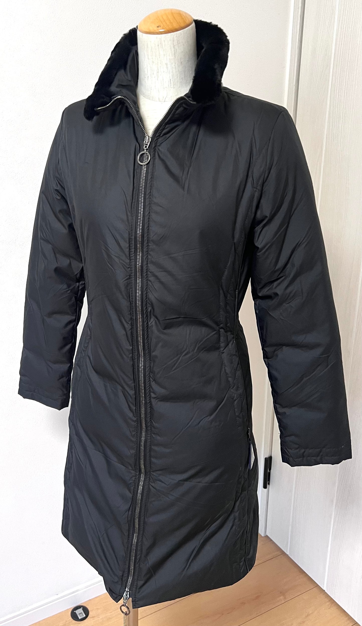 Moncler Long Black Down Jacket Size Size 0 (🇵🇭P20,640)