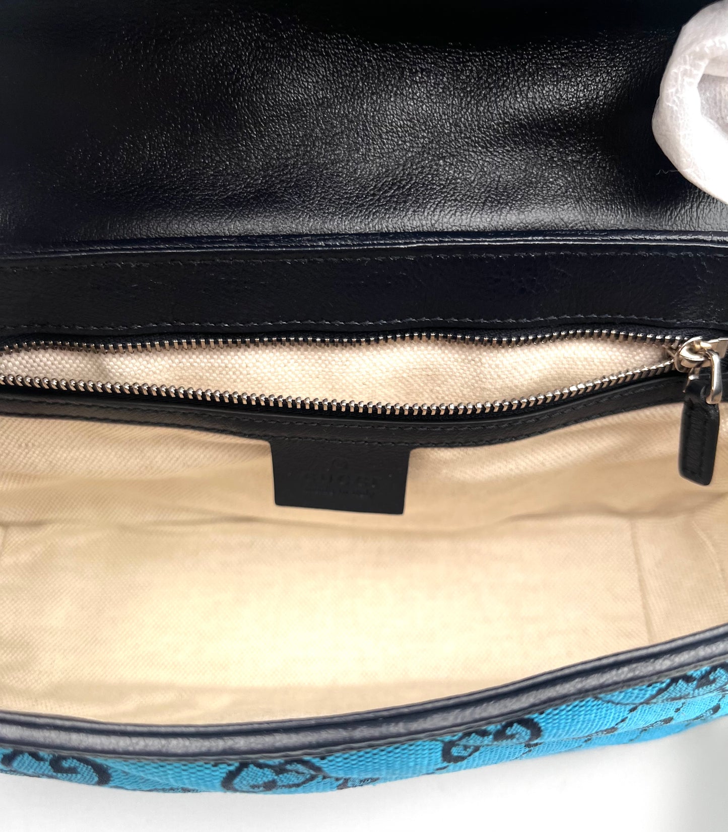 Gucci Marmont Blue Canvas Chain Flap MM size SHW        (🇵🇭P67,940)