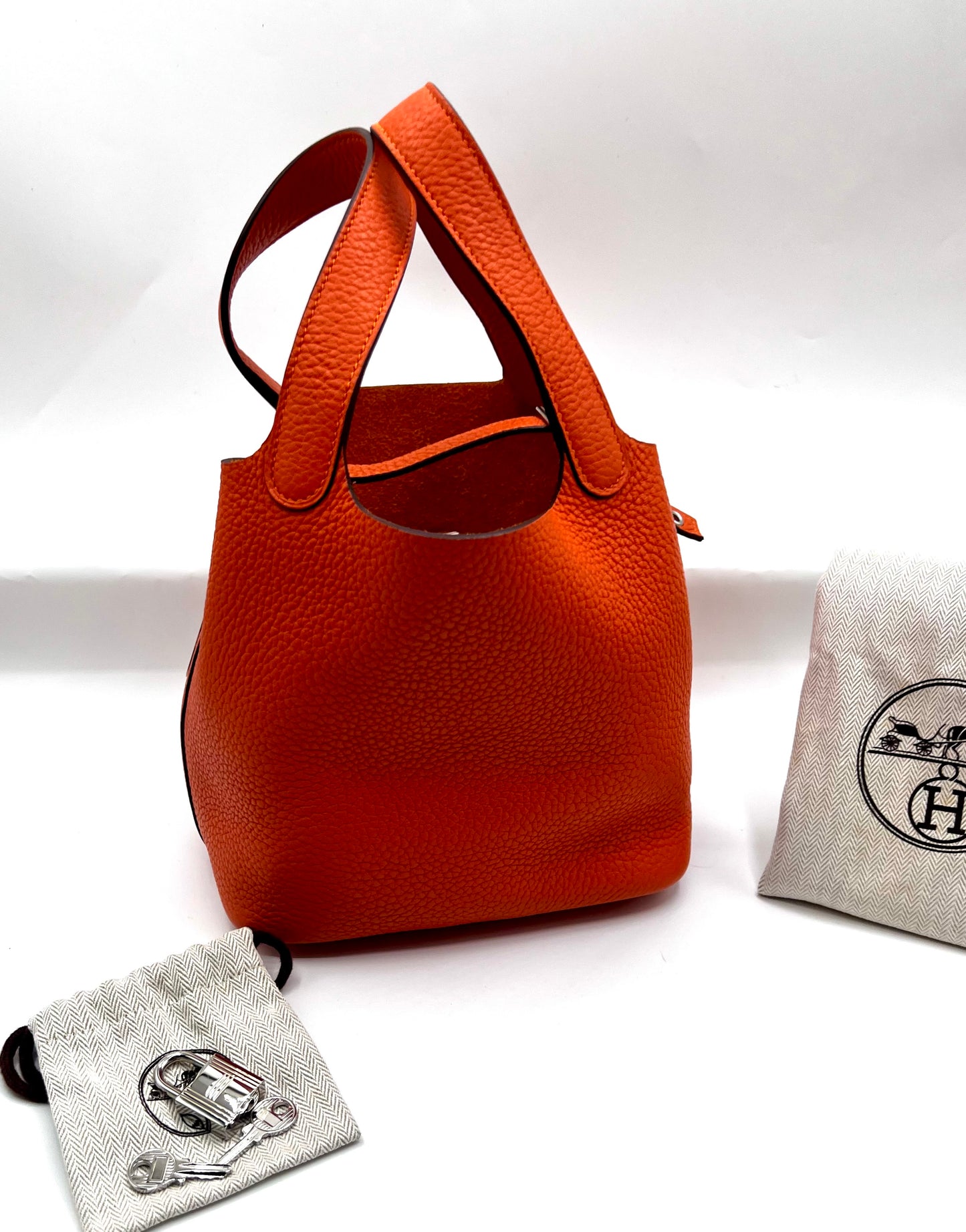 Hermes Picotin 18 Orange Taurillon Clemence Leather PHW Stamp T (🇵🇭P167,700)