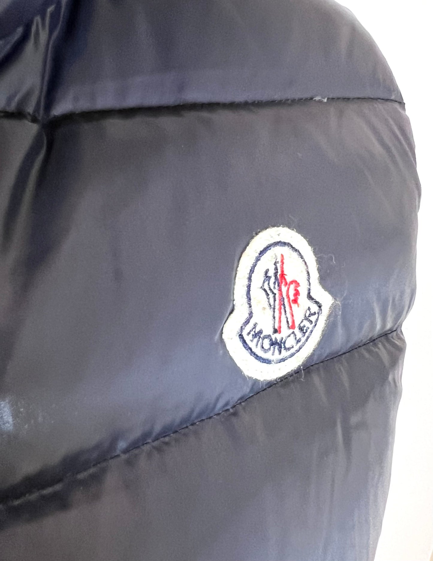 Moncler Navy Blue Down Vest Size 0  (🇵🇭P23,220)