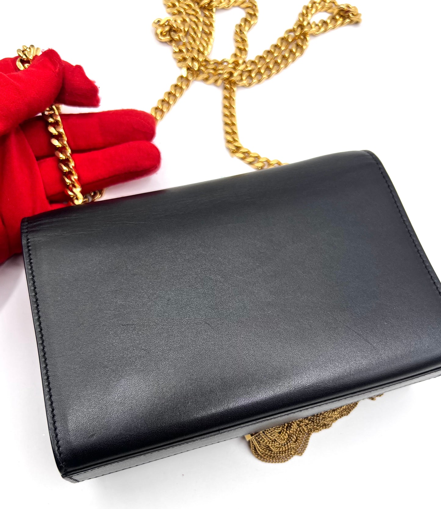 Yves Saint Laurent Kate Wallet on chain (🇵🇭P68,800)