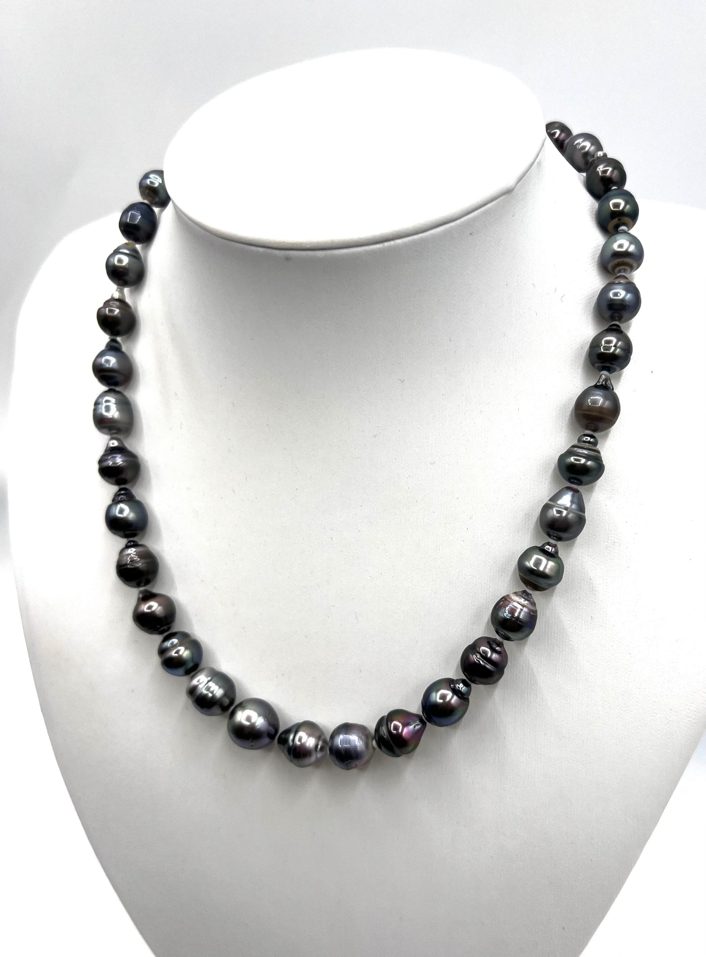 South Sea Barok Pearl Necklace Silver H.W. 42cm      (🇵🇭P14,620)