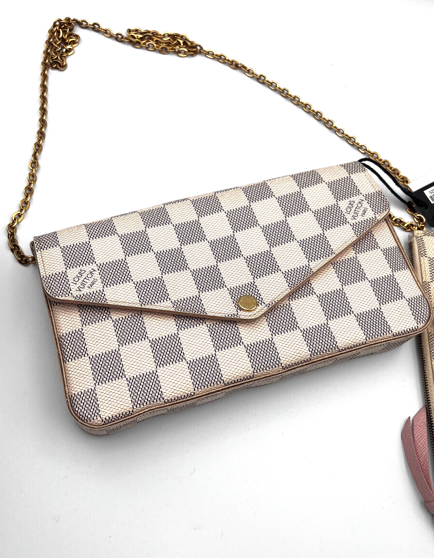 Louis Vuitton Felicie Azur Pochette wallet on chain         (🇵🇭P63,640)