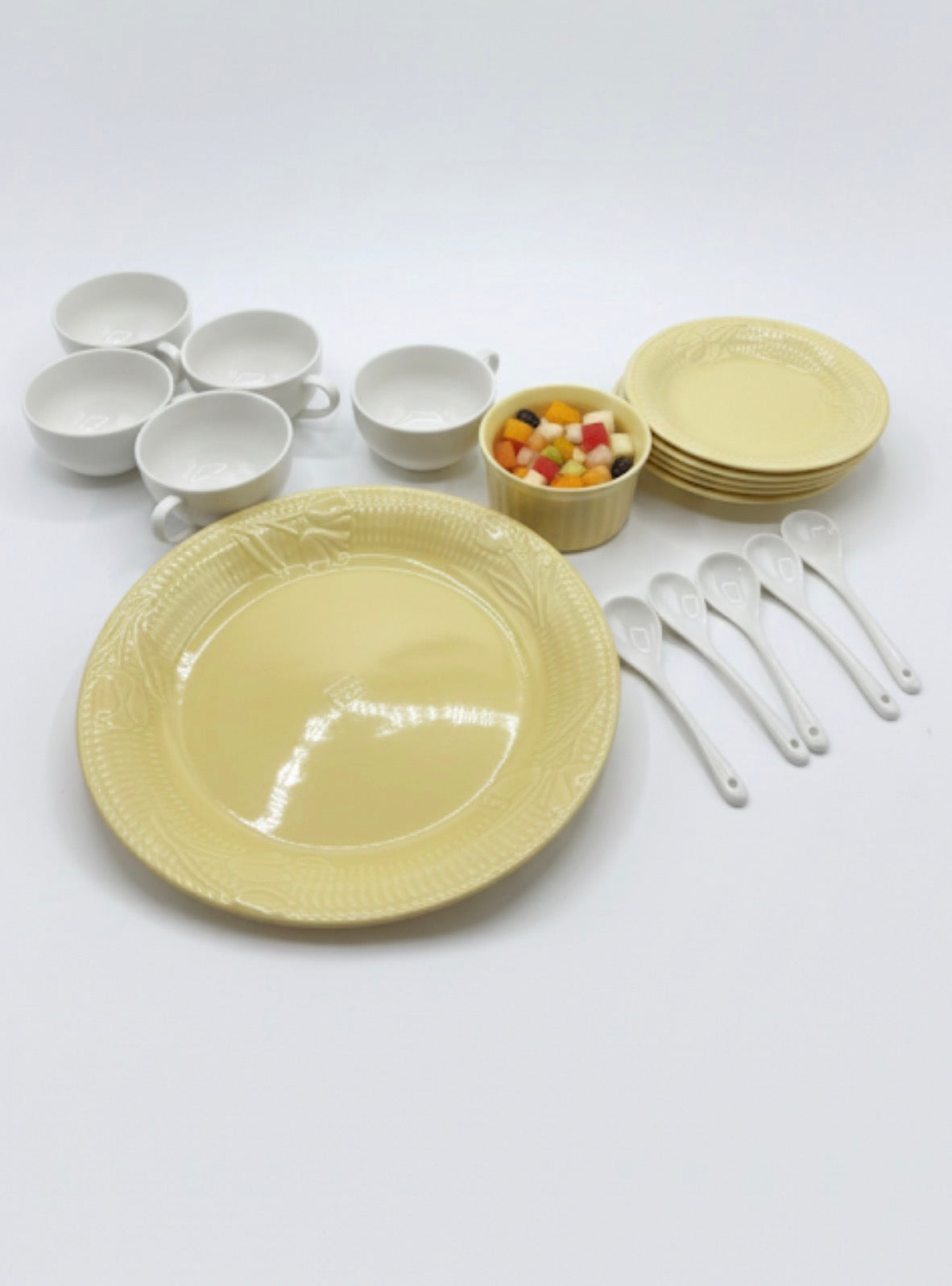 Givenchy Set 5 Cup, 5 Saucer, 5 Spoon, 1 Big Plate, 1 Small bowl   (🇵🇭P5,160)