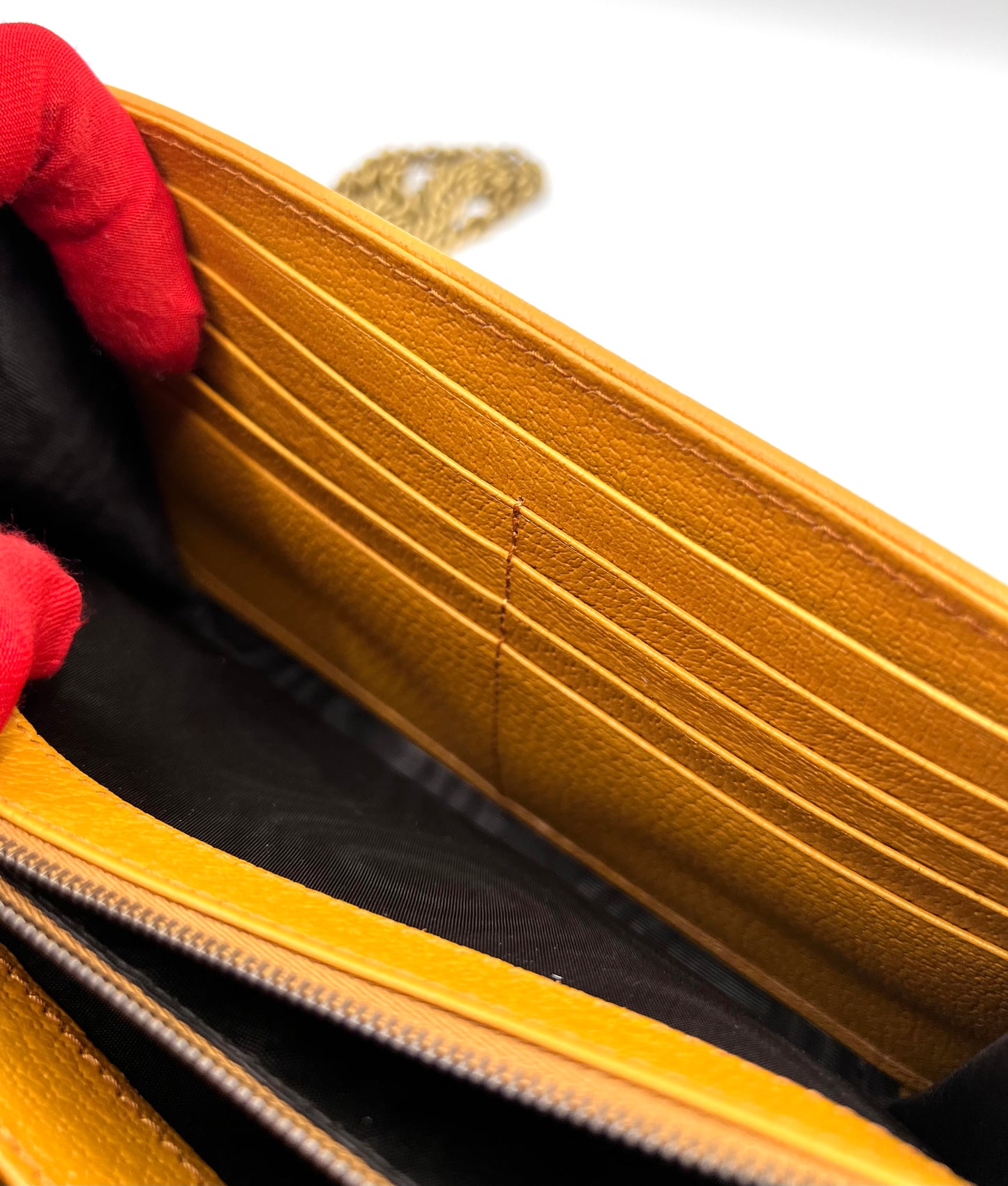Gucci GG Marmont Raffia Flap wallet on chain    (🇵🇭P59,340)