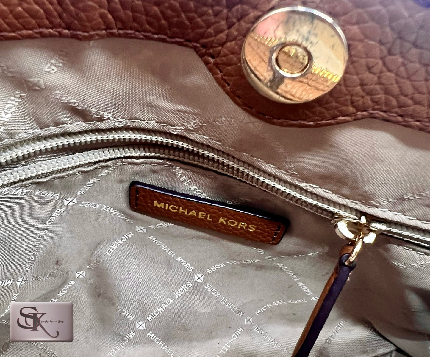 MICHAEL KORS CHAIN SHOULDER BAG