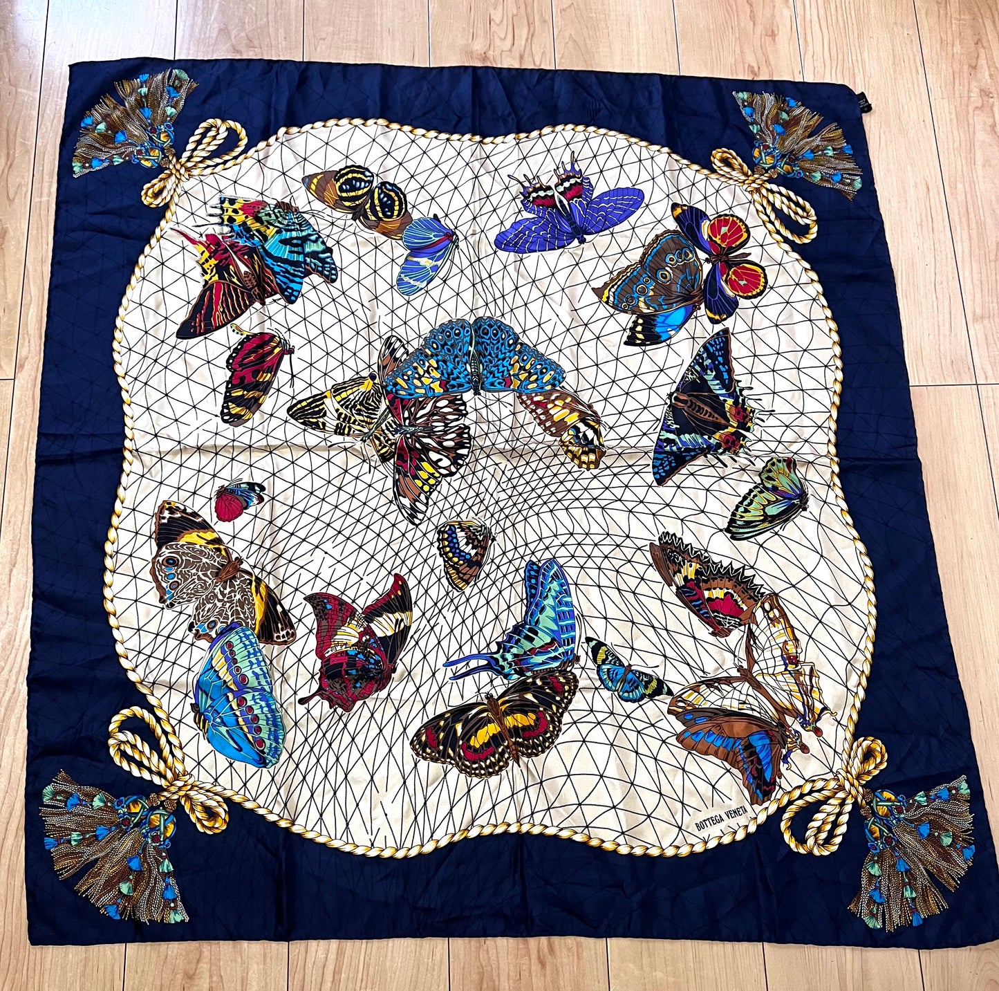 Bottega Venetta Butterfly Motif Silk Scarf   (🇵🇭P7,310)