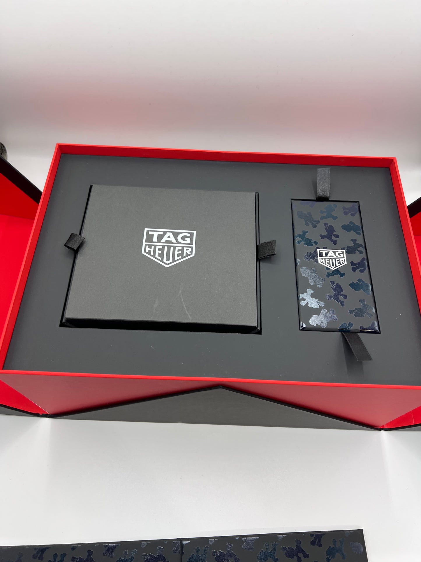 TAG HEUER CONNECTED SUPER MARIO LIMITED EDITION SMART WATCH