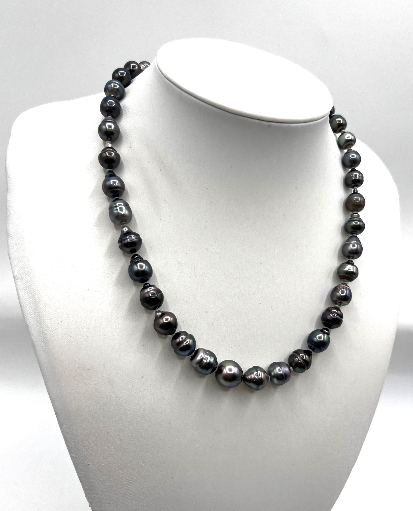 South Sea Barok Pearl Necklace Silver H.W. 42cm      (🇵🇭P14,620)