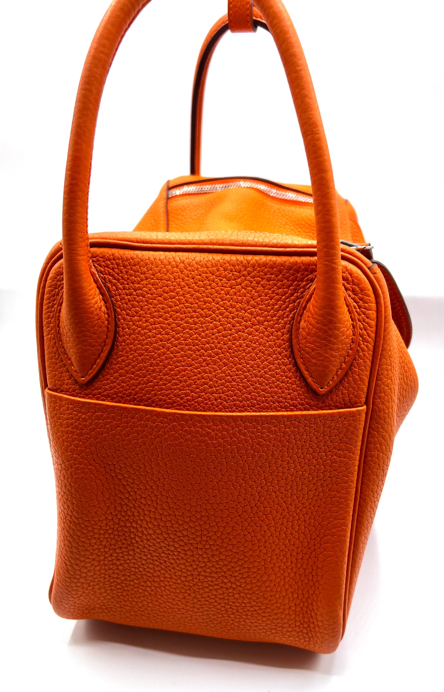 Hermes Lindy 30 Orange Taurillon Clemence Leather PHW Stamp Square R              (🇵🇭P249,400)