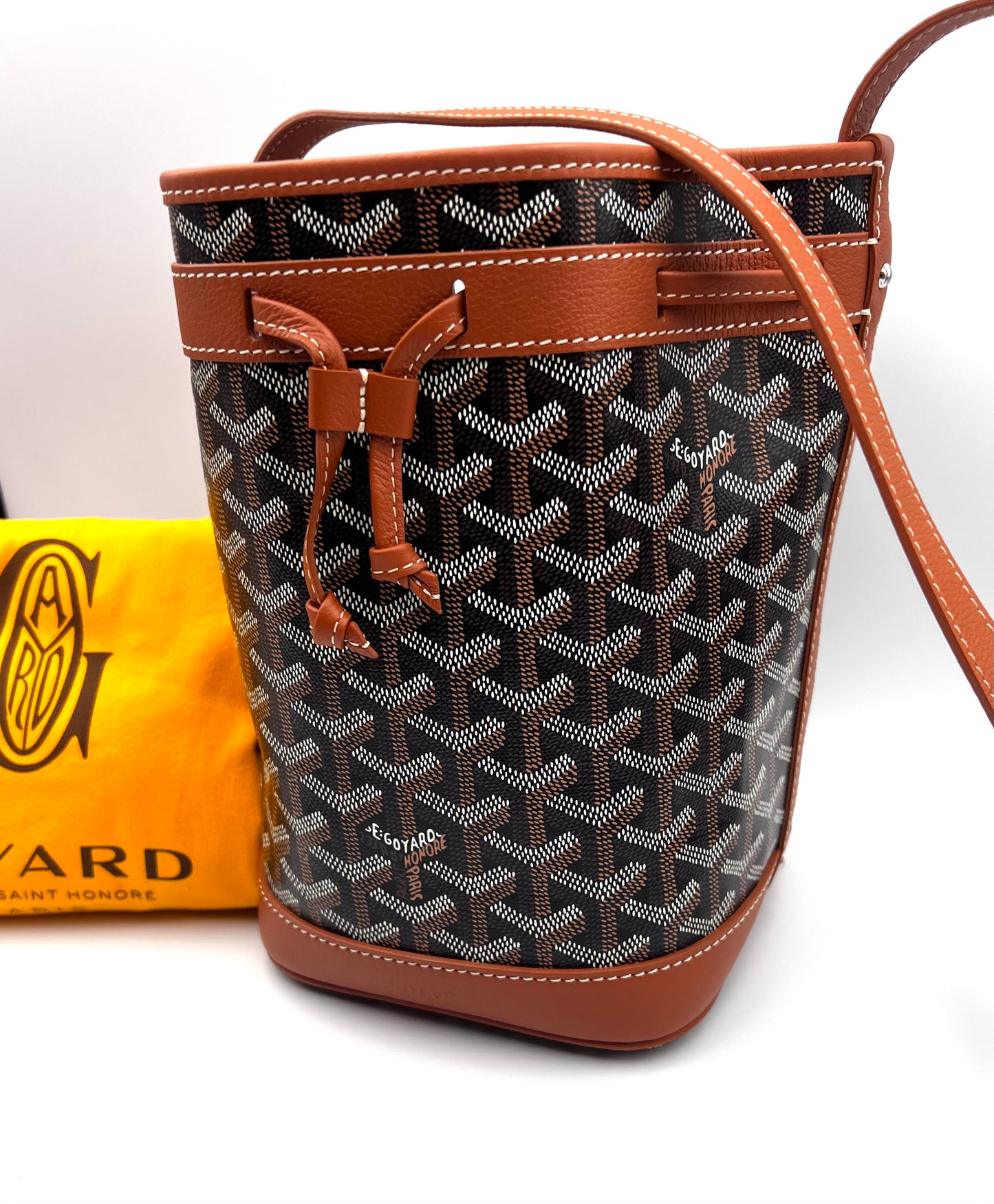 Goyard Tan Petit Flot Bucket 2024 (🇵🇭P150,000)