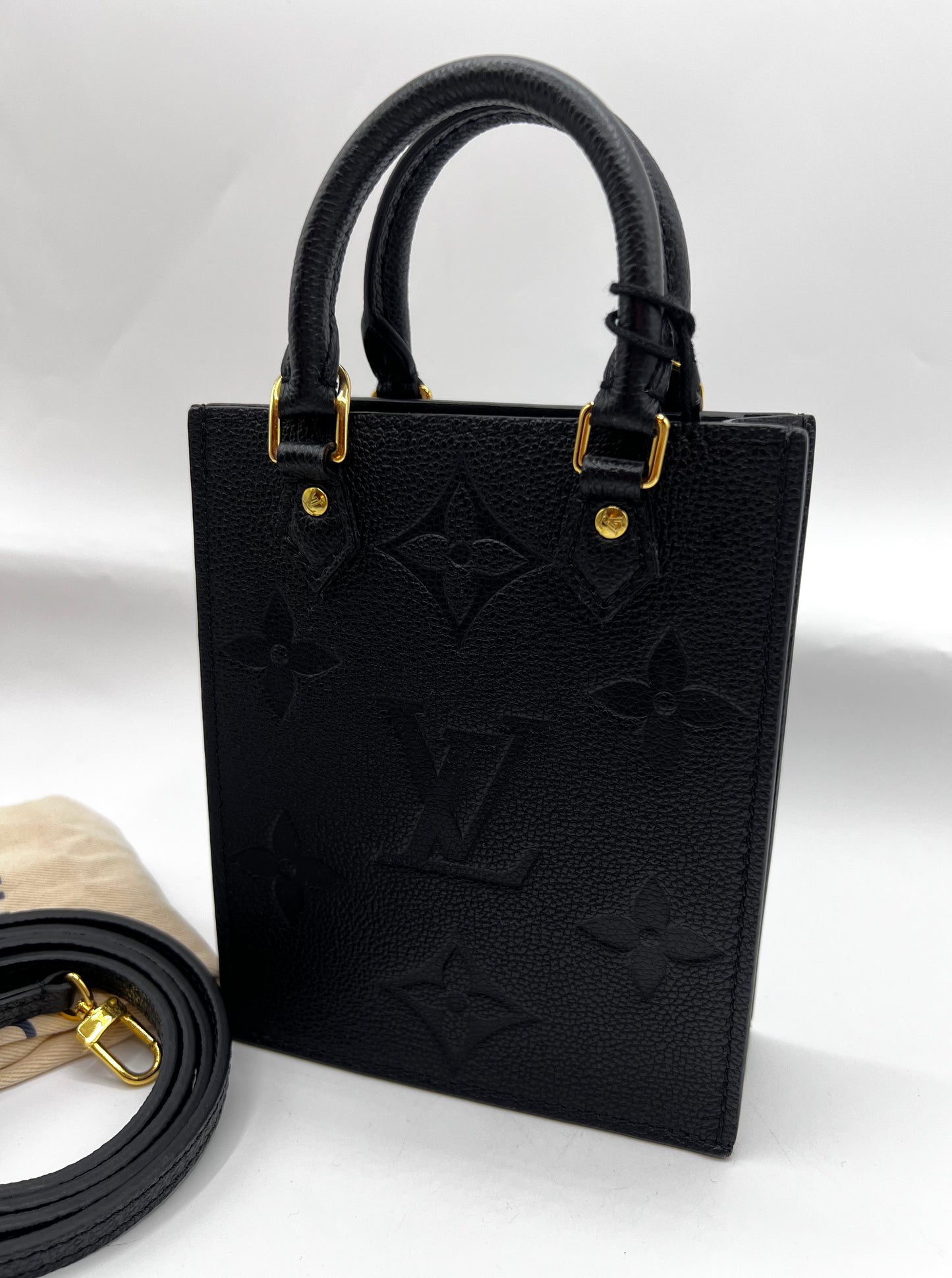 Louis Vuitton Black Empriente Mini Sac Plat Microchip 2 way bag (🇵🇭P76,540)