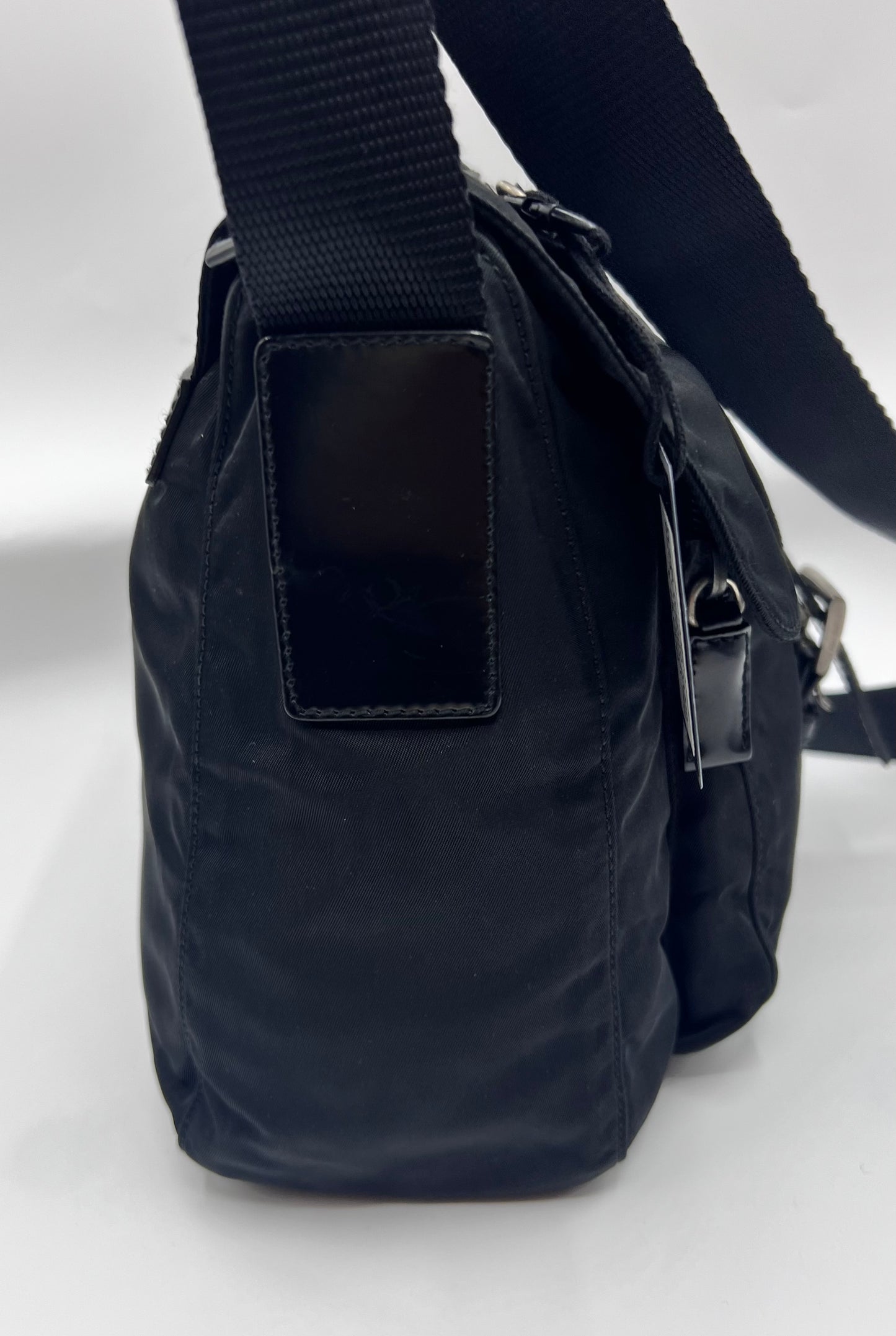 Prada Tessuto Nylon Black Crossbody Bag  (🇵🇭P20,640)