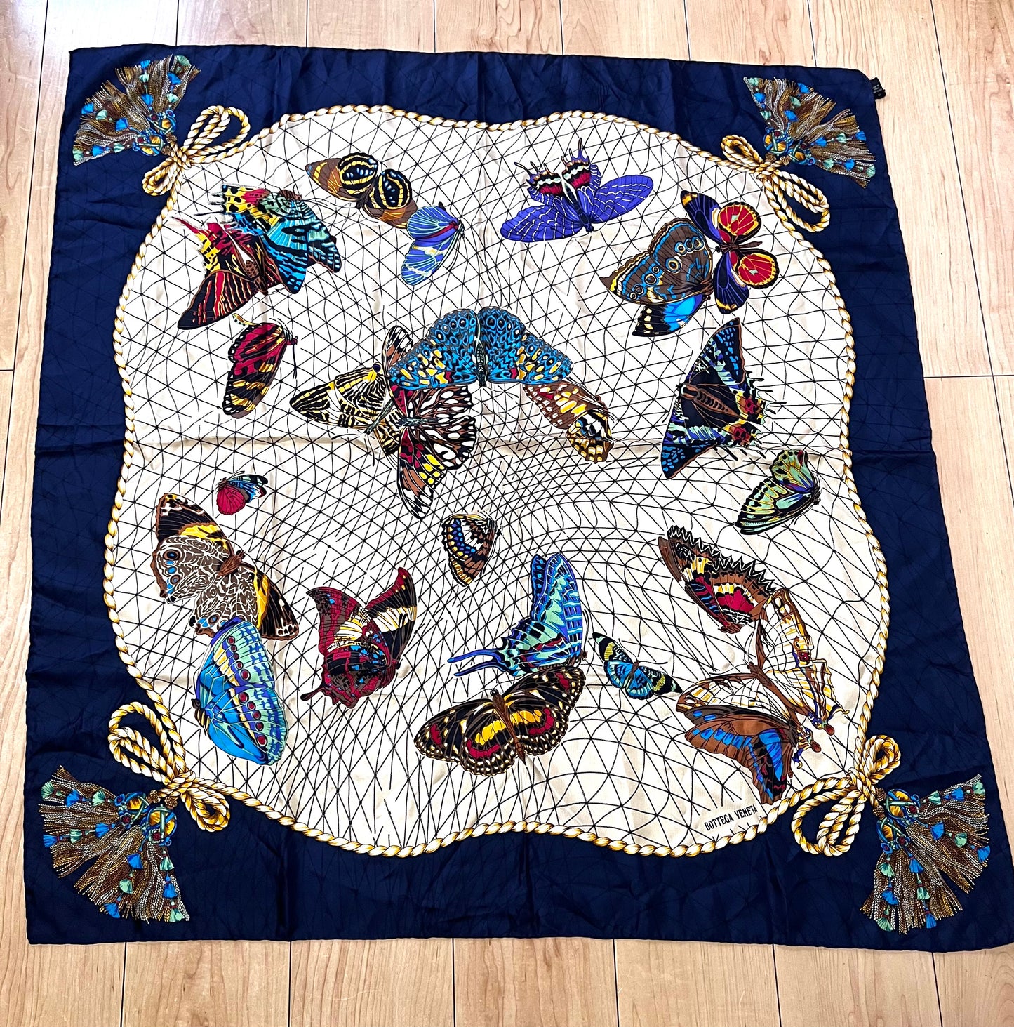 Bottega Venetta Butterfly Motif Silk Scarf   (🇵🇭P7,310)