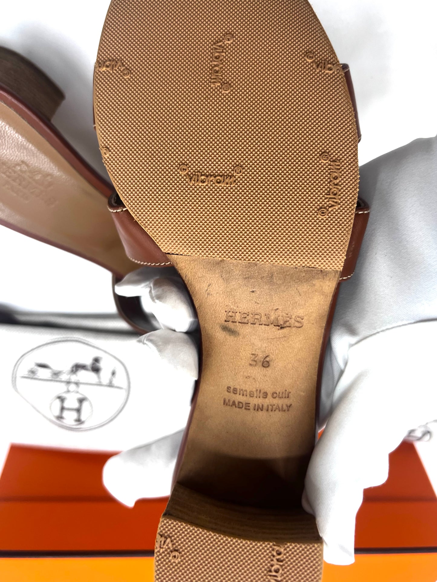 Hermes Oasis Sandals Gold Size 36  (🇵🇭P33,540)