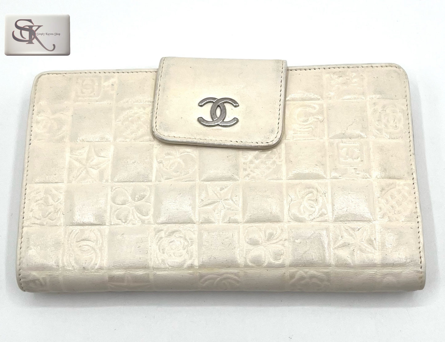 Chanel white Wallet 🇵🇭P9,200🇵🇭