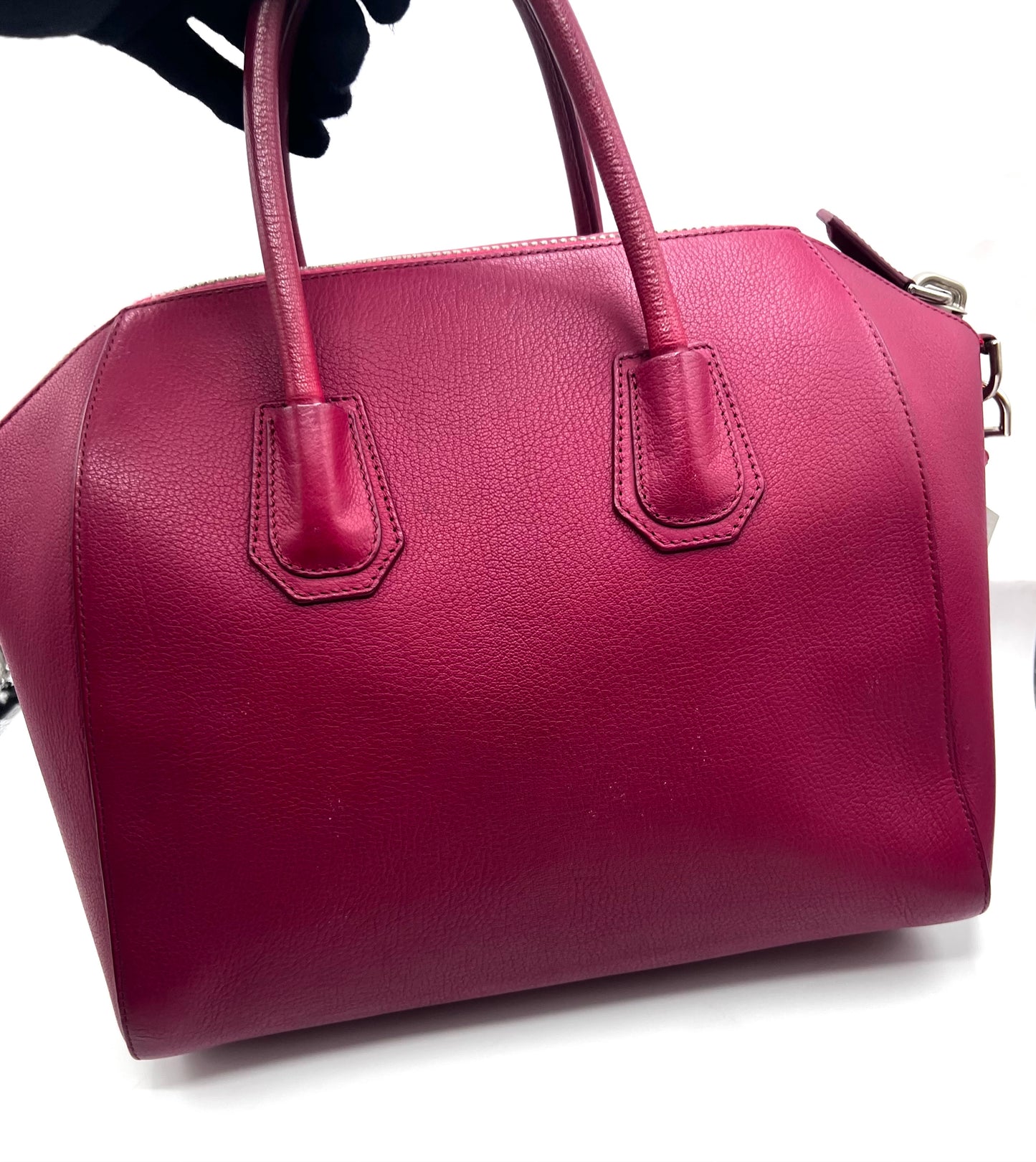 Givenchy Antigona Mm size Goat skin 2 way Bag                (P🇵🇭38,270)