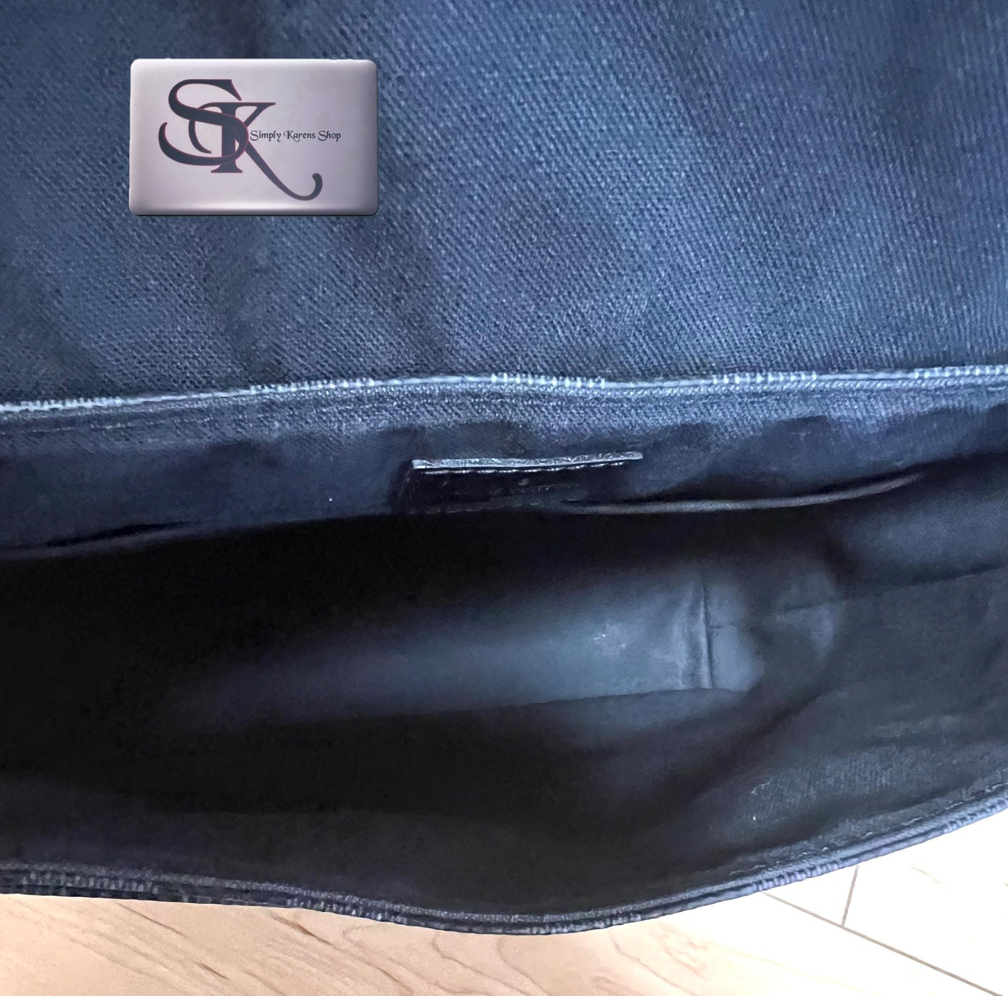 Lv Graphite District Pm size messenger bag (🇵🇭P68,800)