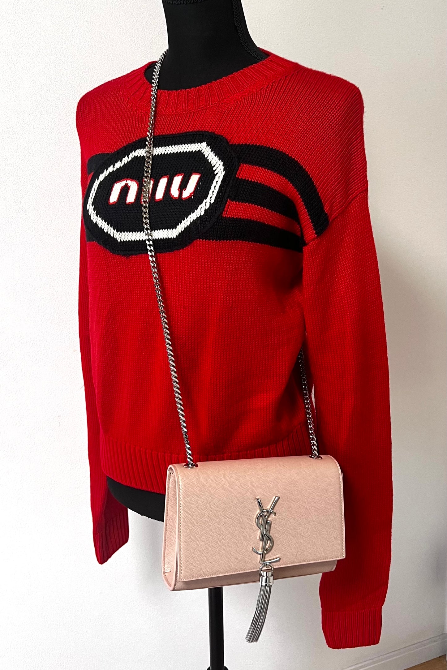 Yves Saint Laurent Kate with Tassel Flap Chain Bag             (🇵🇭P59,340)