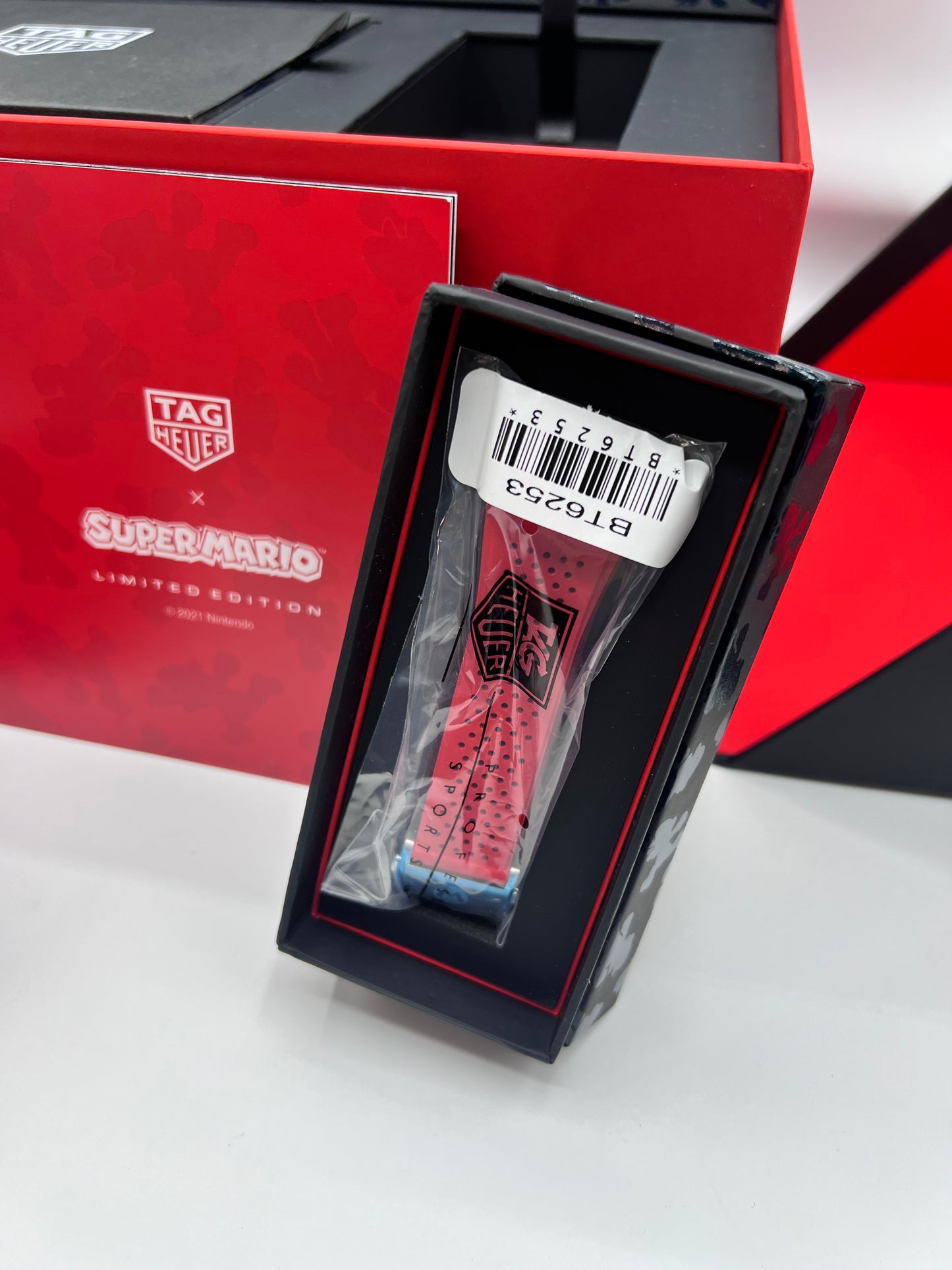TAG HEUER CONNECTED SUPER MARIO LIMITED EDITION SMART WATCH