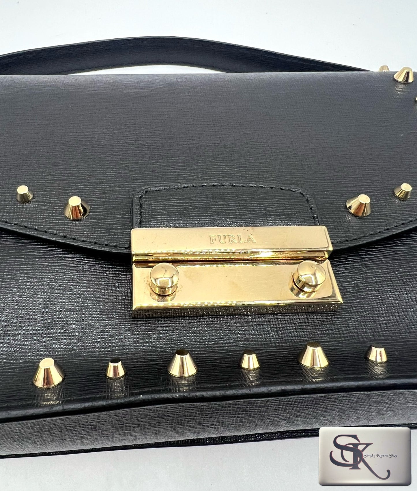 Furla Studded 2 way Bag                    🇵🇭P7,200🇵🇭