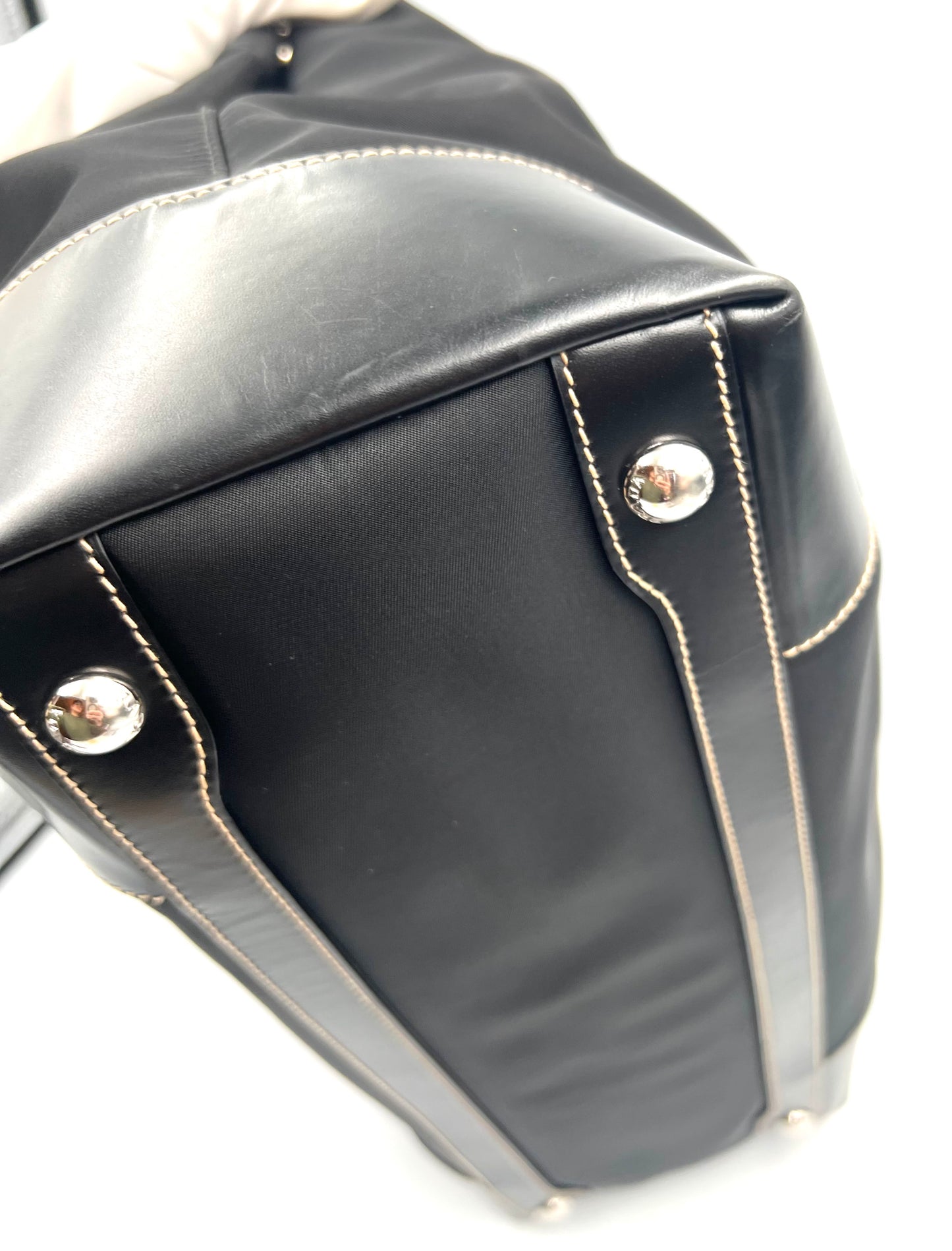 Prada Tessuto Nylon Black Tote Bag (🇵🇭P24,940)