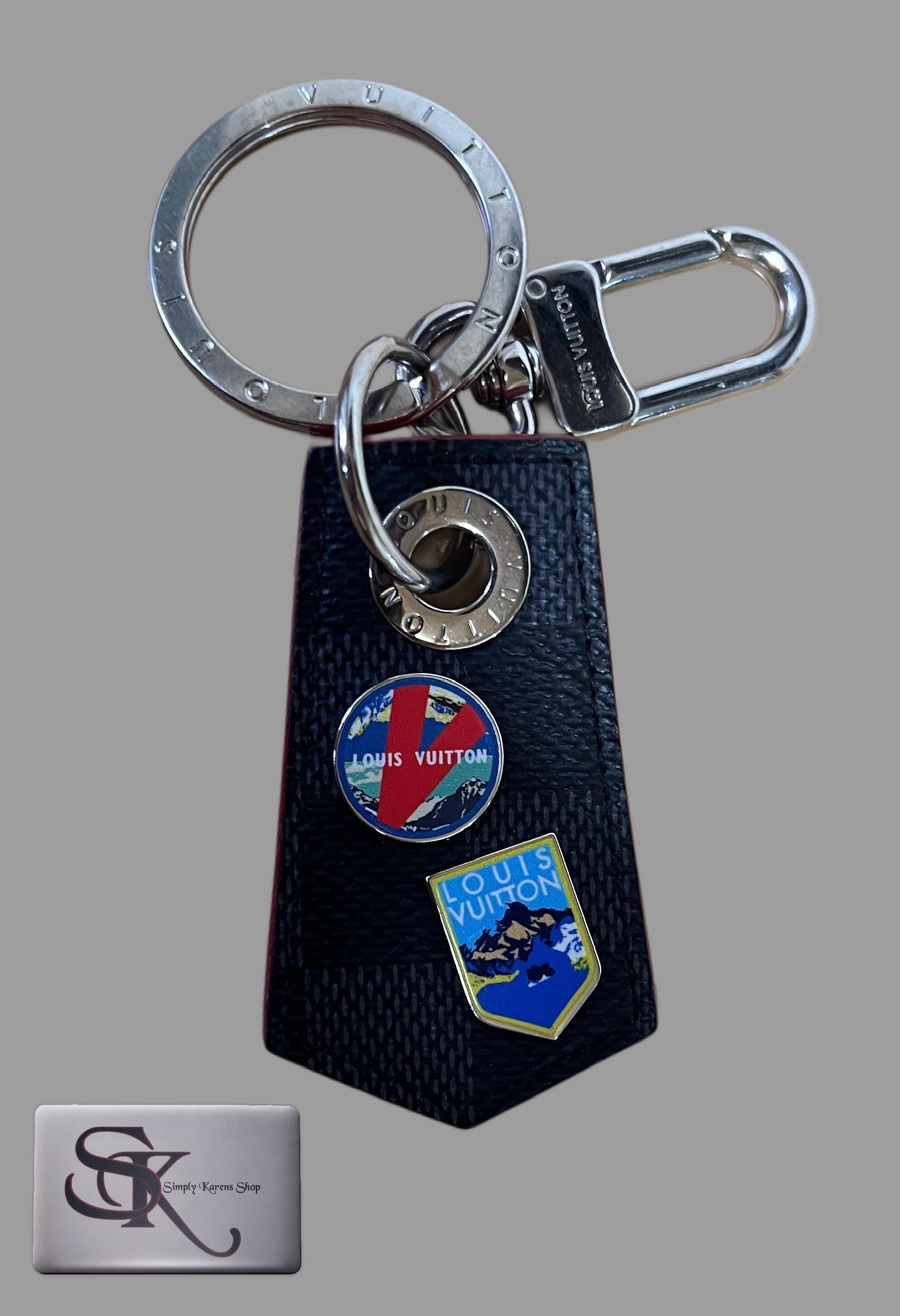 Lv Alpes Enchappes Bag charm and key holder     (🇵🇭P12040)