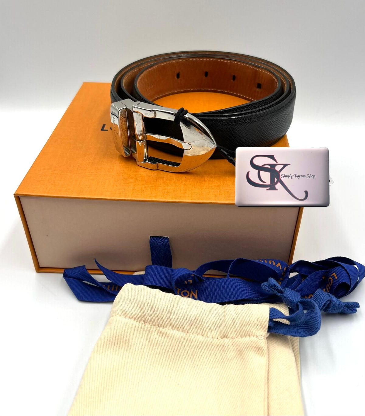 Louis Vuitton Taiga Silver Buckle Belt Size 88~98cm (🇵🇭P14,960)