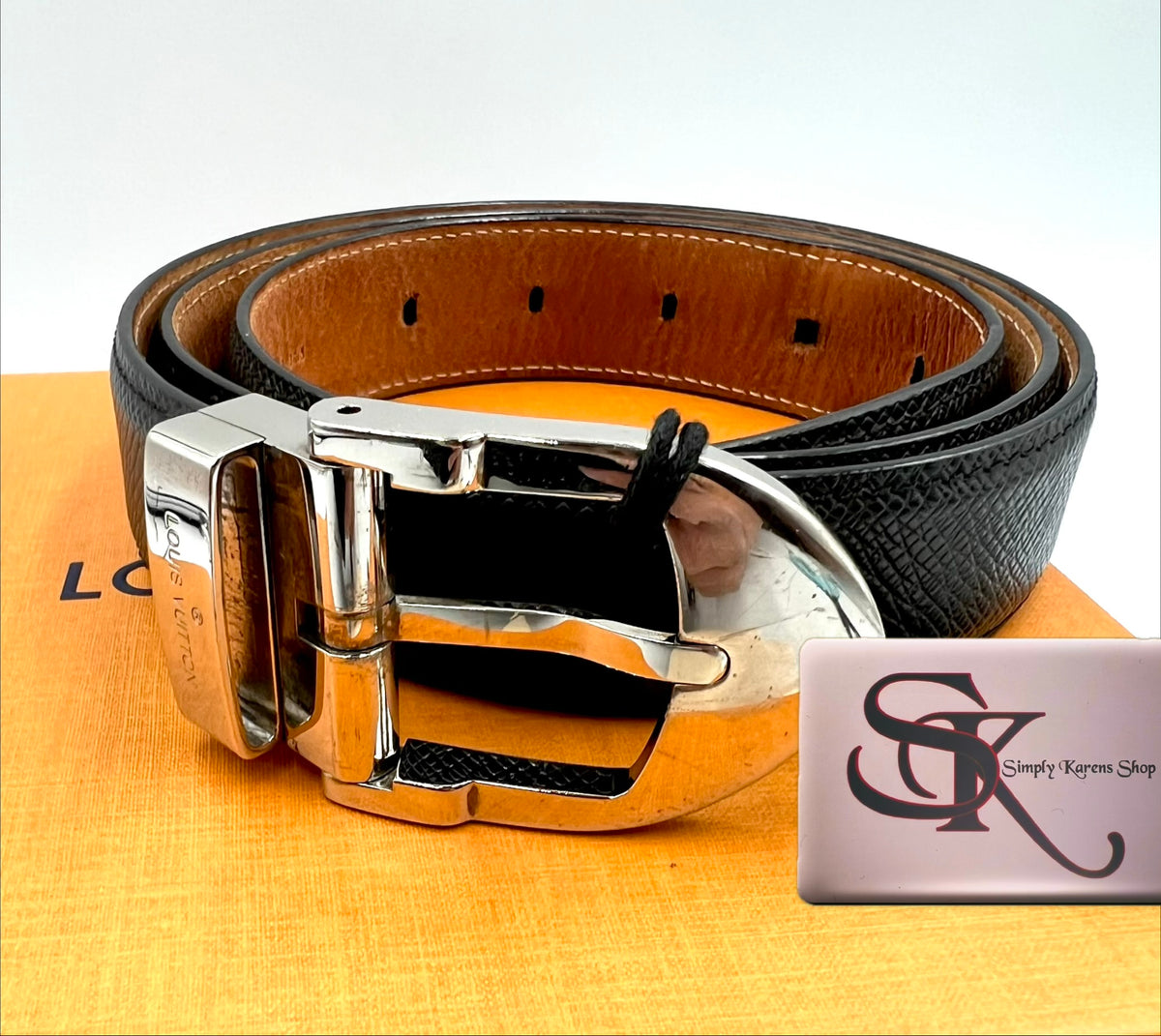 Louis Vuitton Taiga Silver Buckle Belt Size 88~98cm (🇵🇭P14,960)