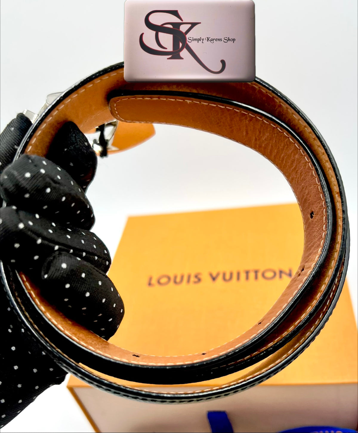 Louis Vuitton Taiga Silver Buckle Belt Size 88~98cm (🇵🇭P14,960)