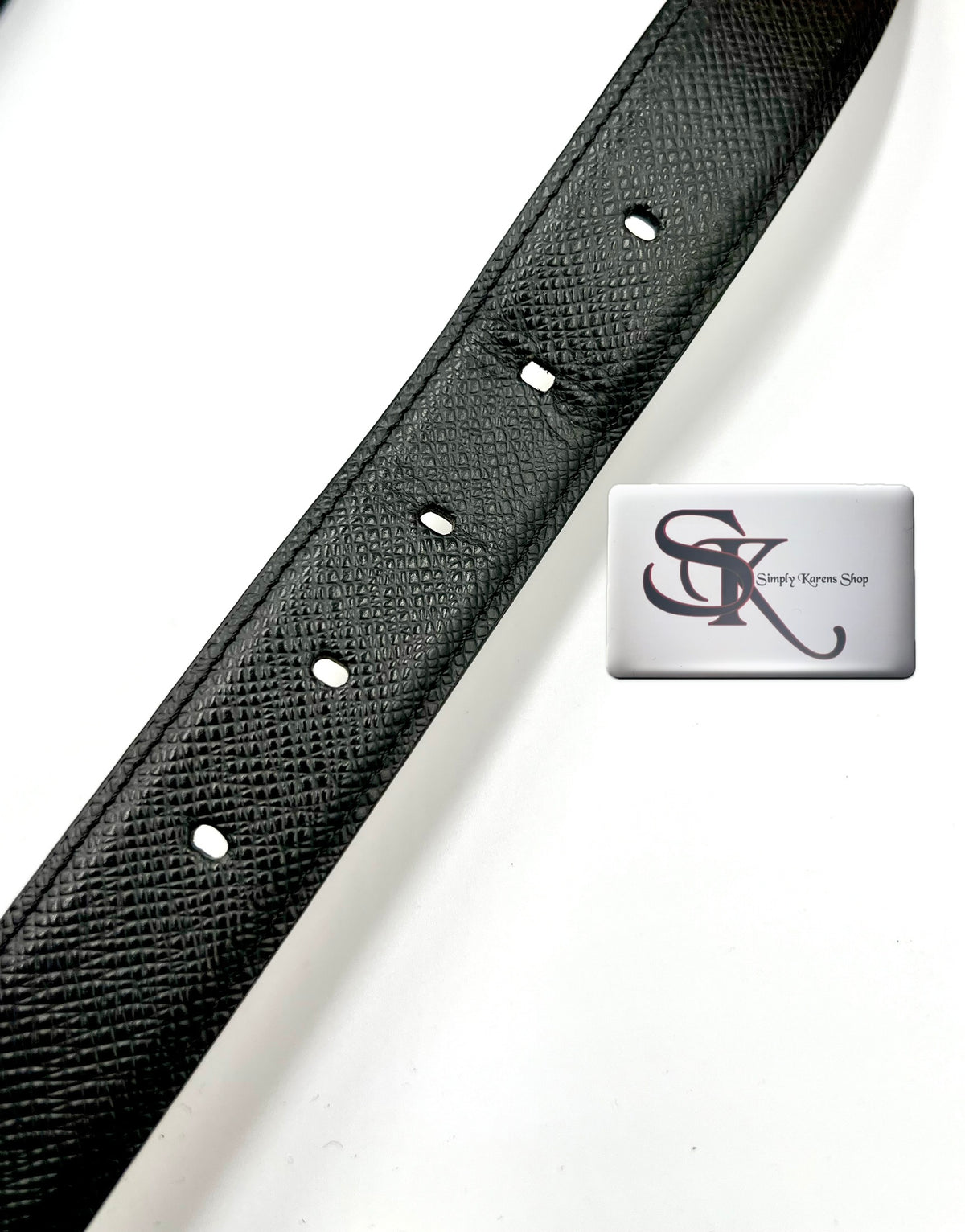 Louis Vuitton Taiga Silver Buckle Belt Size 88~98cm (🇵🇭P14,960)